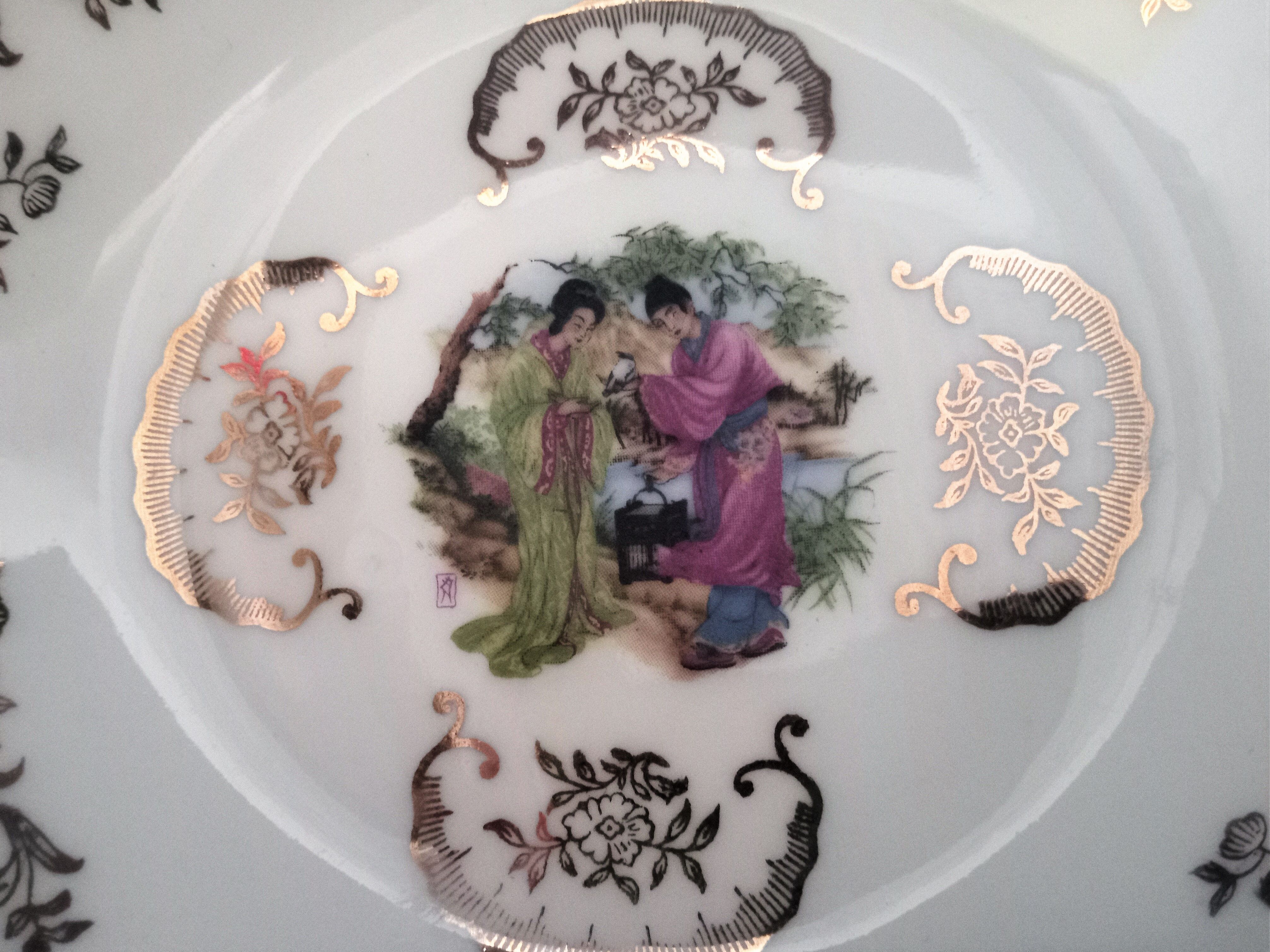 Set of 13 plates with Japanese motifs in real Limoges porcelain