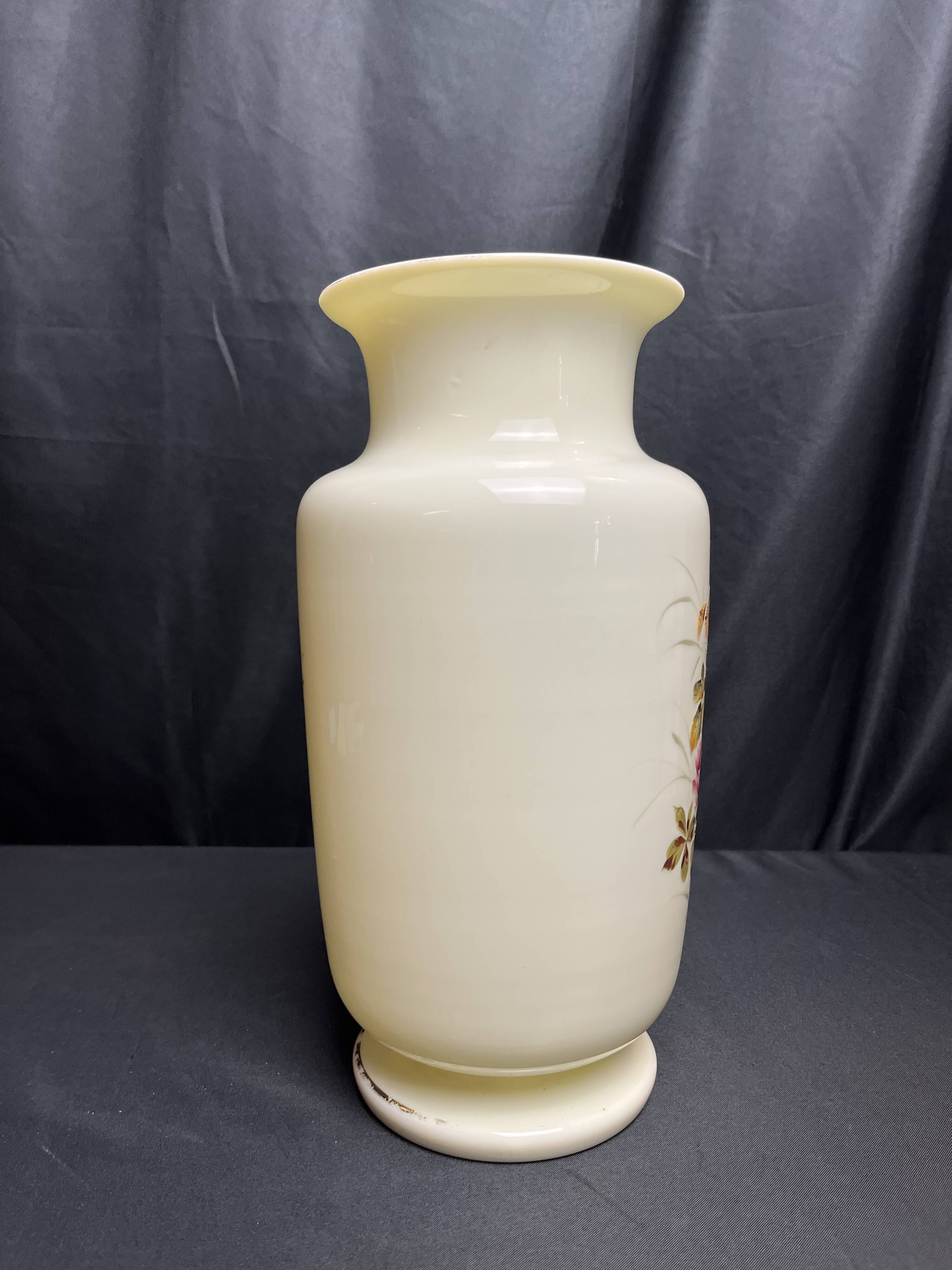 Large hand-painted porcelain vase, 20th century