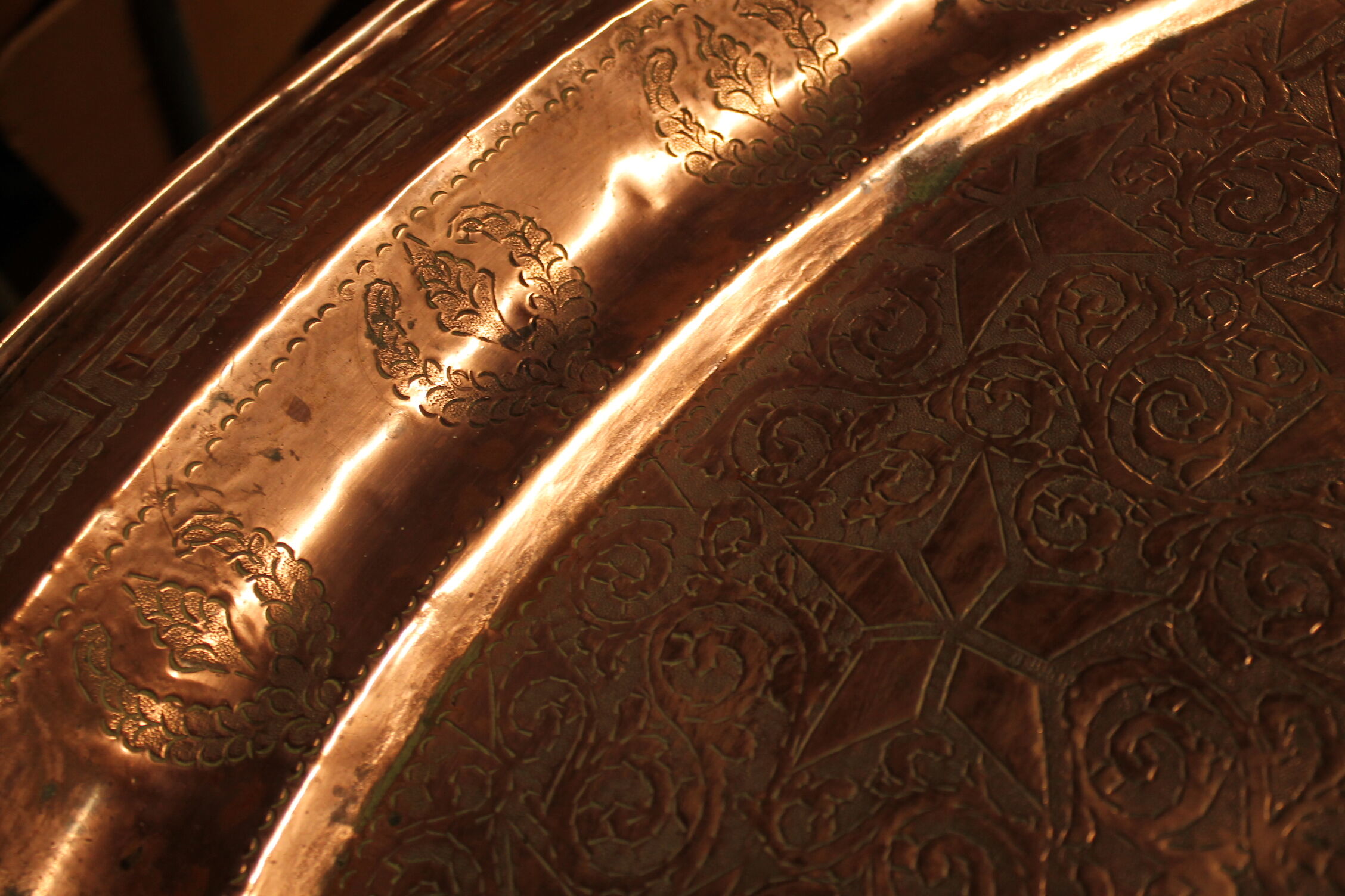 Former moroccan copper tray