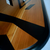 Graphic shelf