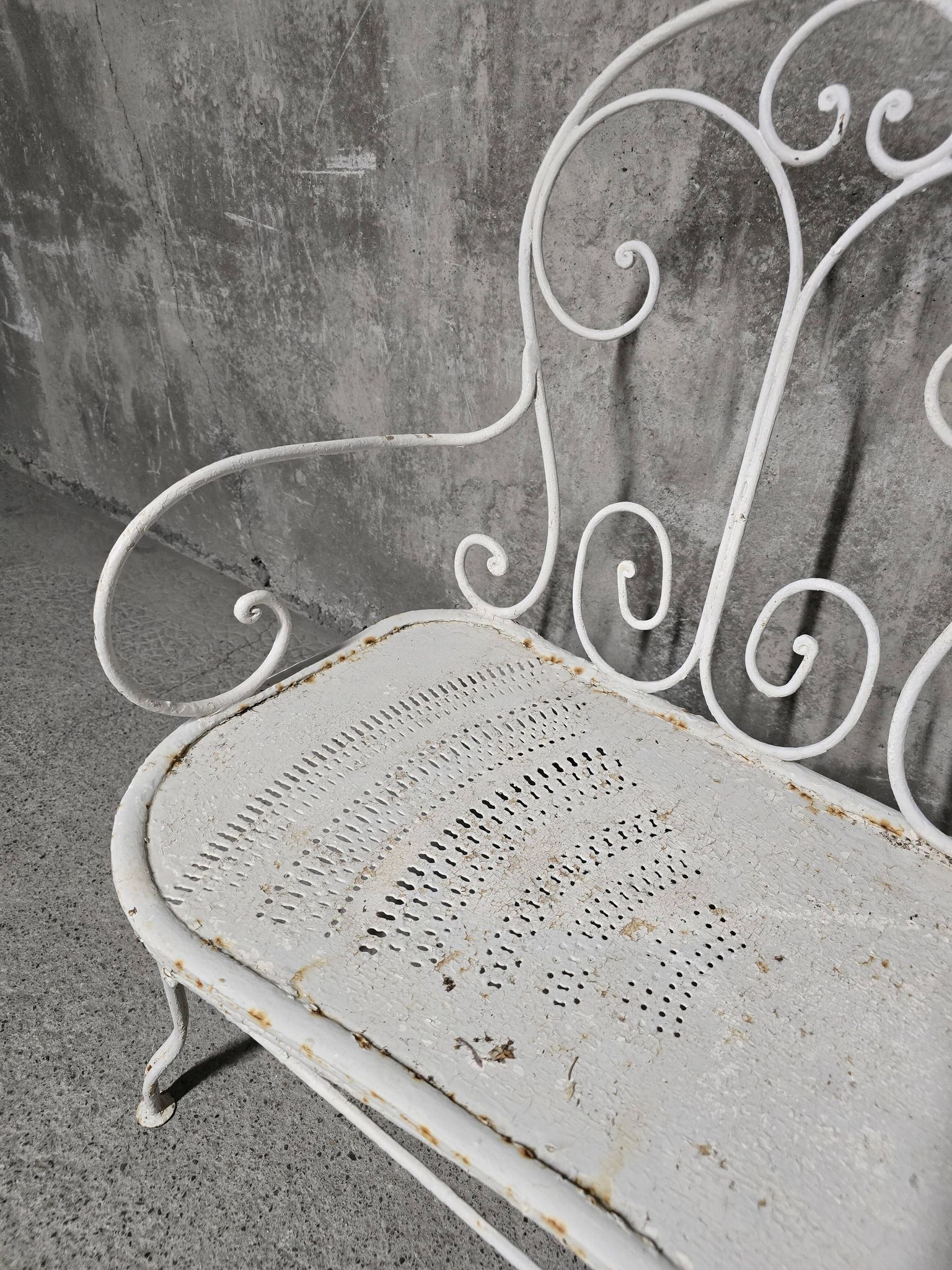 Salon de jardin ancien en fer forgé, début du XXe siècle