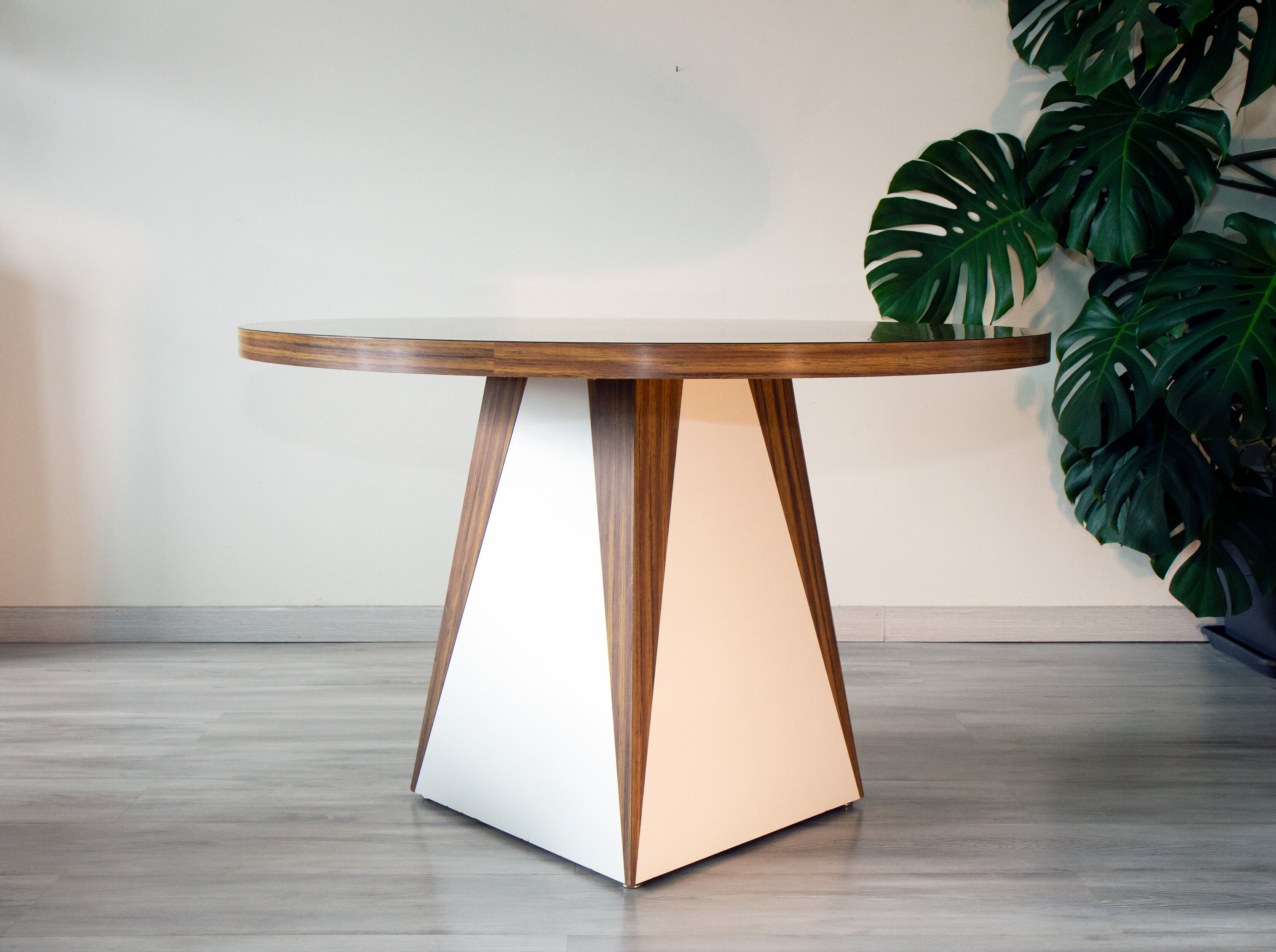 Graphic table, design 1970-80