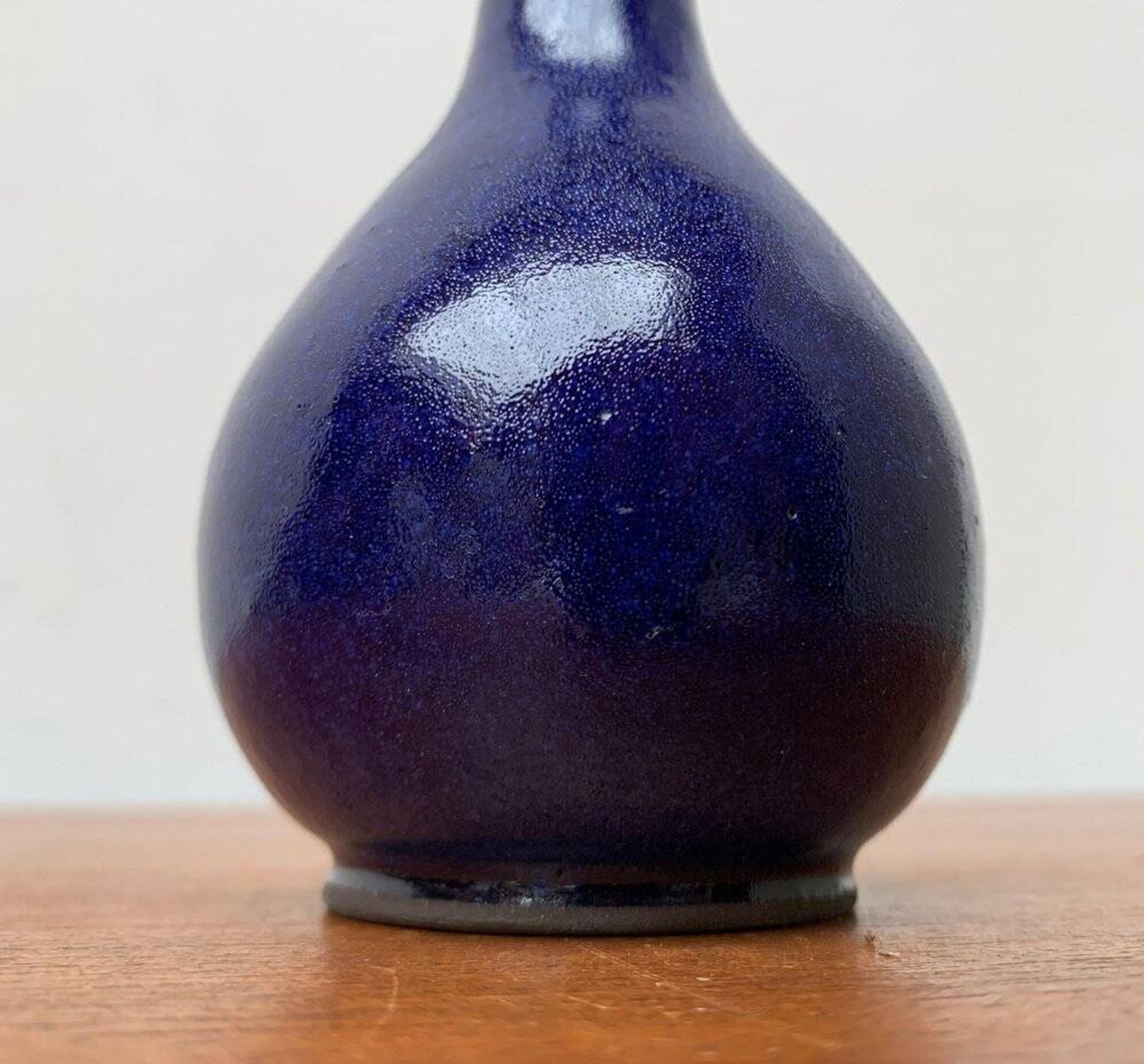 Minimalist mid-century pottery vase by BKW Böttger Keramik Wandsbek, Hamburg, Germany, 1960s.