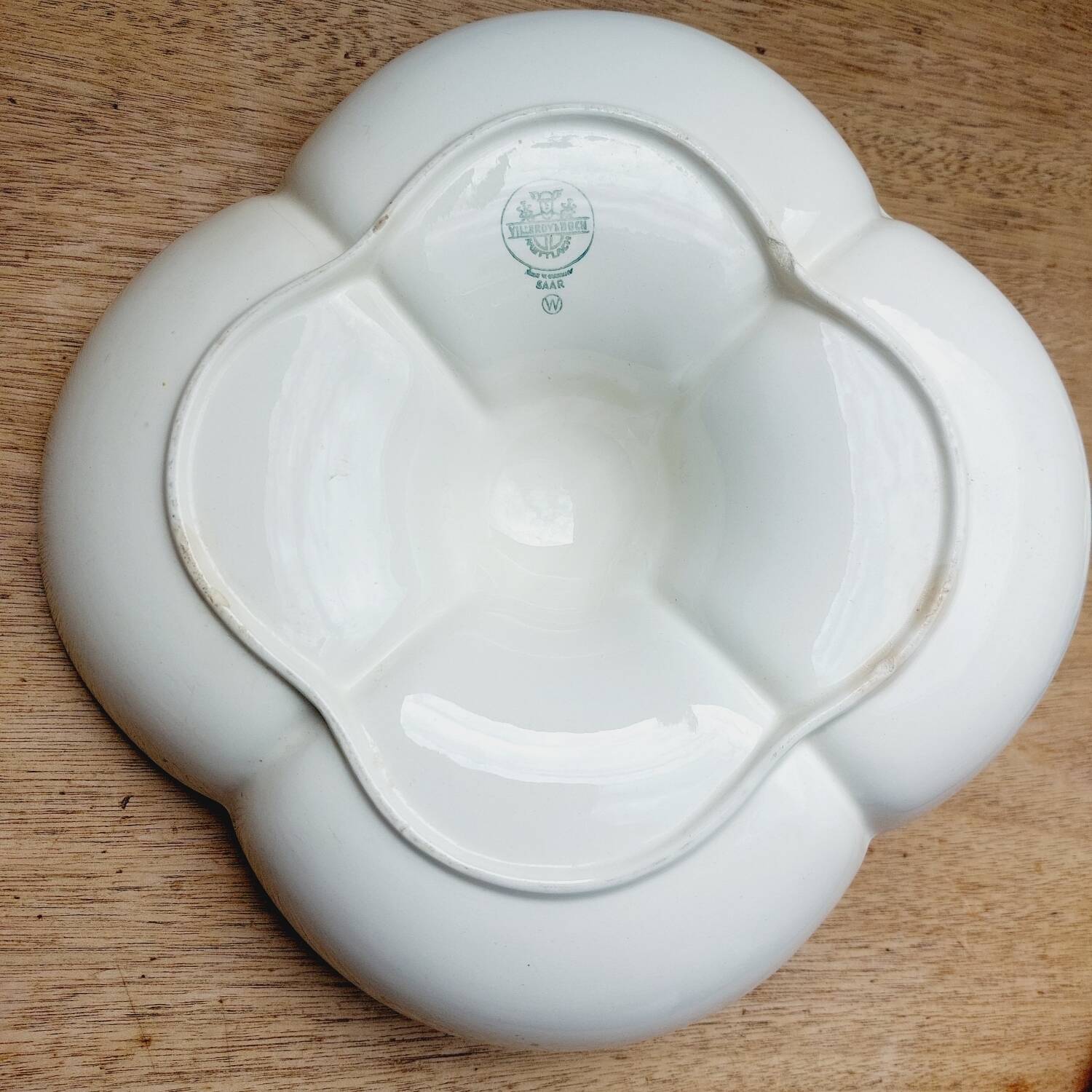 Villeroy & Boch mendicant serving dish
