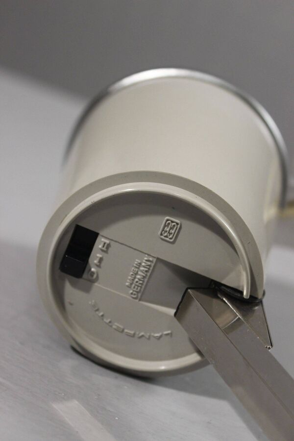 Lampe de voyage vintage pilule extensible design ''Lampette'' Allemagne 1970s