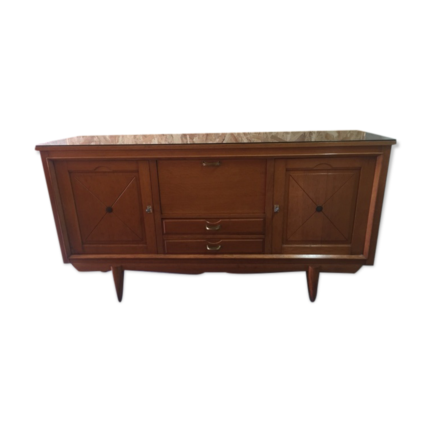 Buffet low foot compass