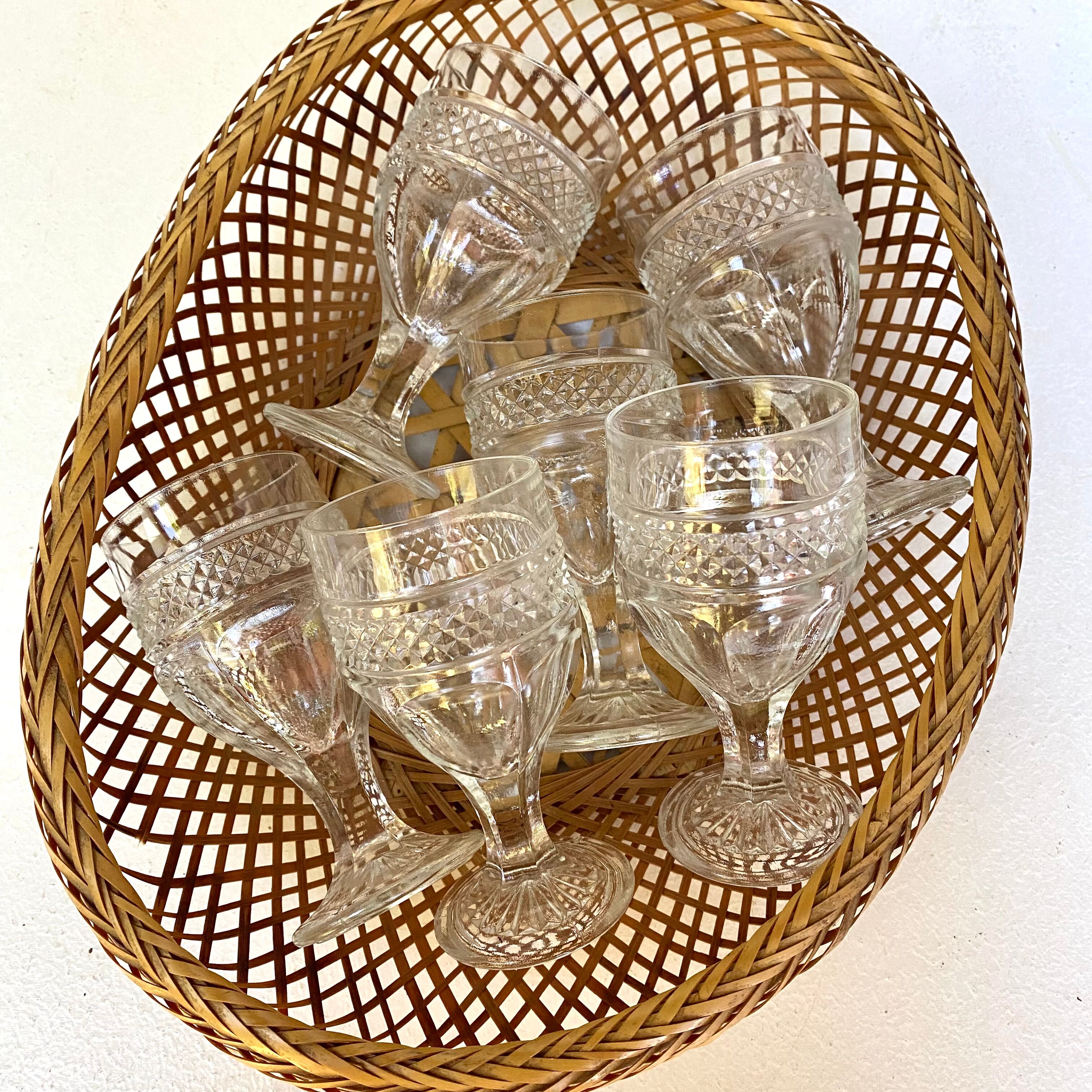 Baroque foot glasses