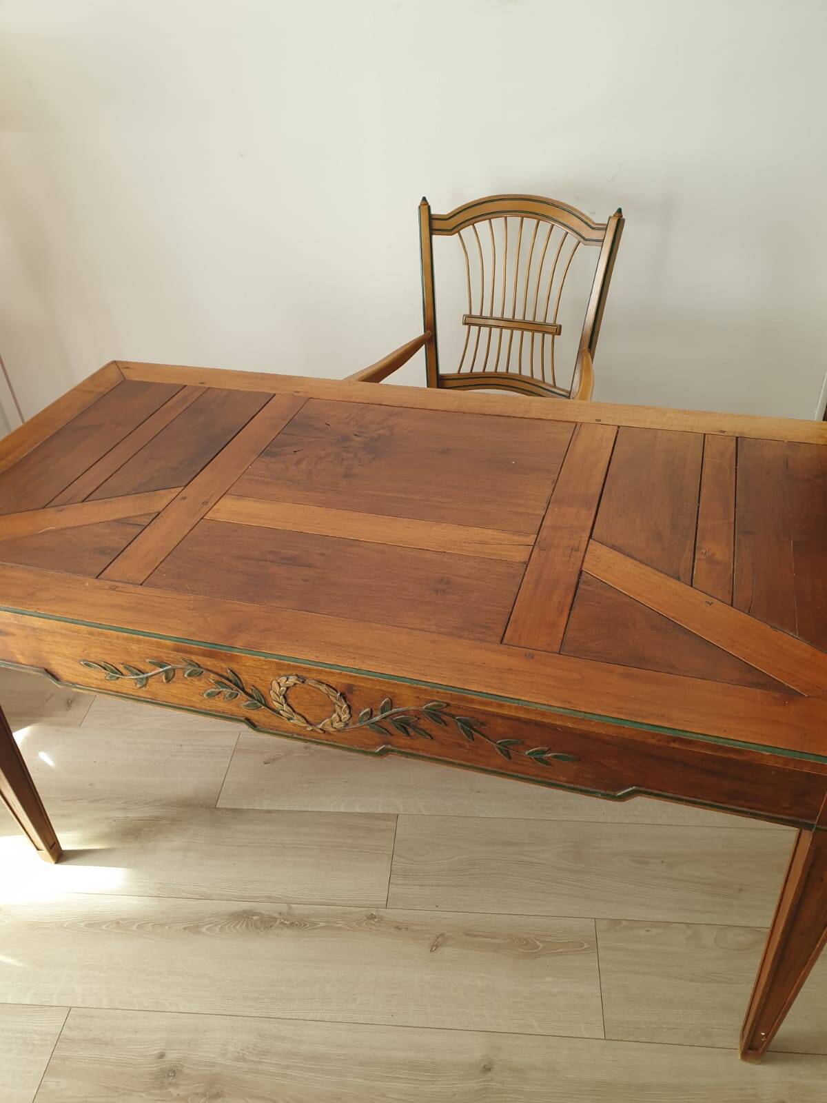 Solid wood desk – Rustic chic style