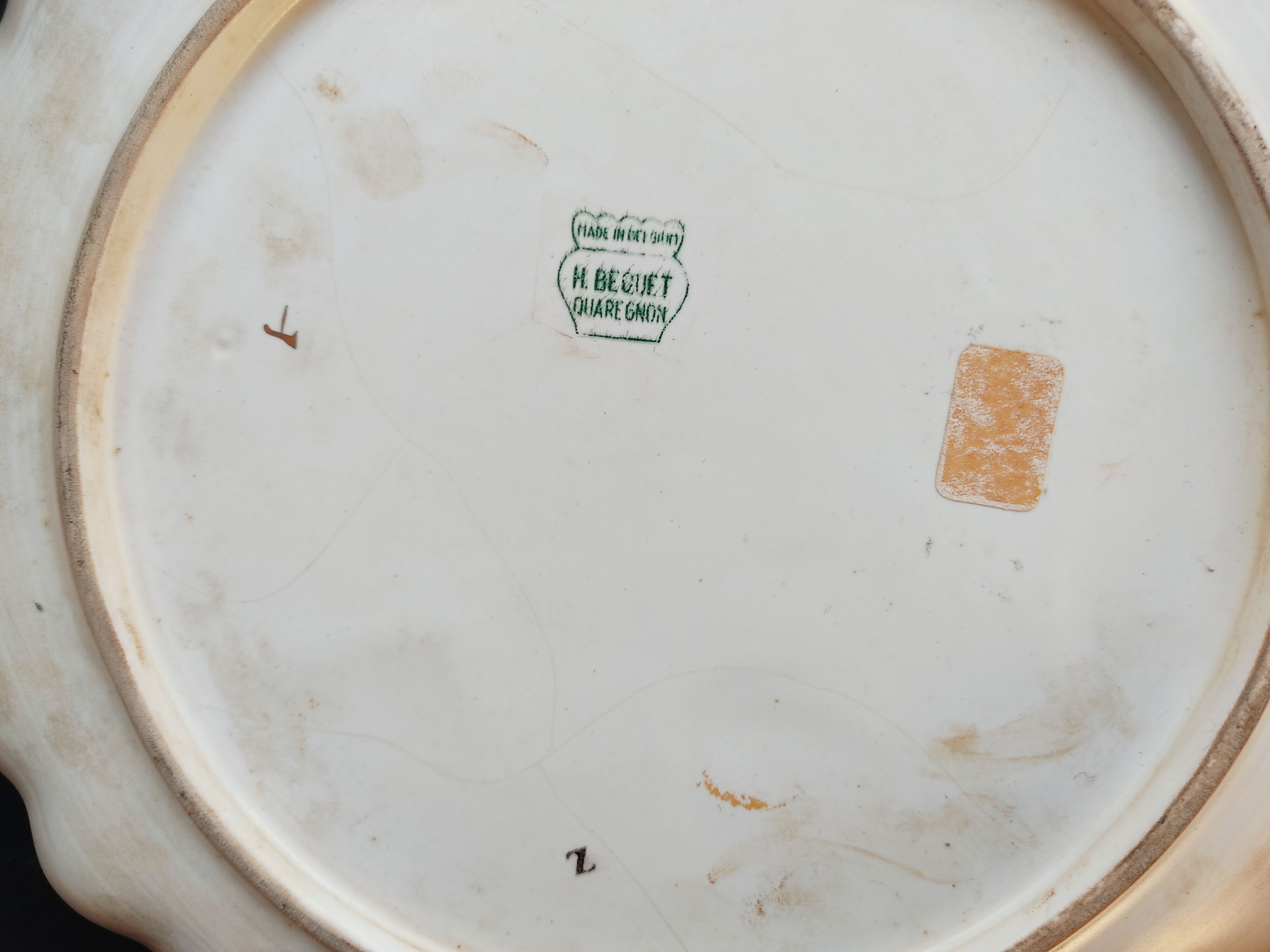 Dish Hubert Bequet décor Fabiola