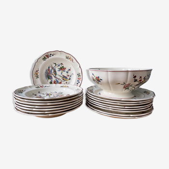 Lot de 12 assiettes plates et creuses et d’un saladier Villeroy et Boch, modèle Phœnix