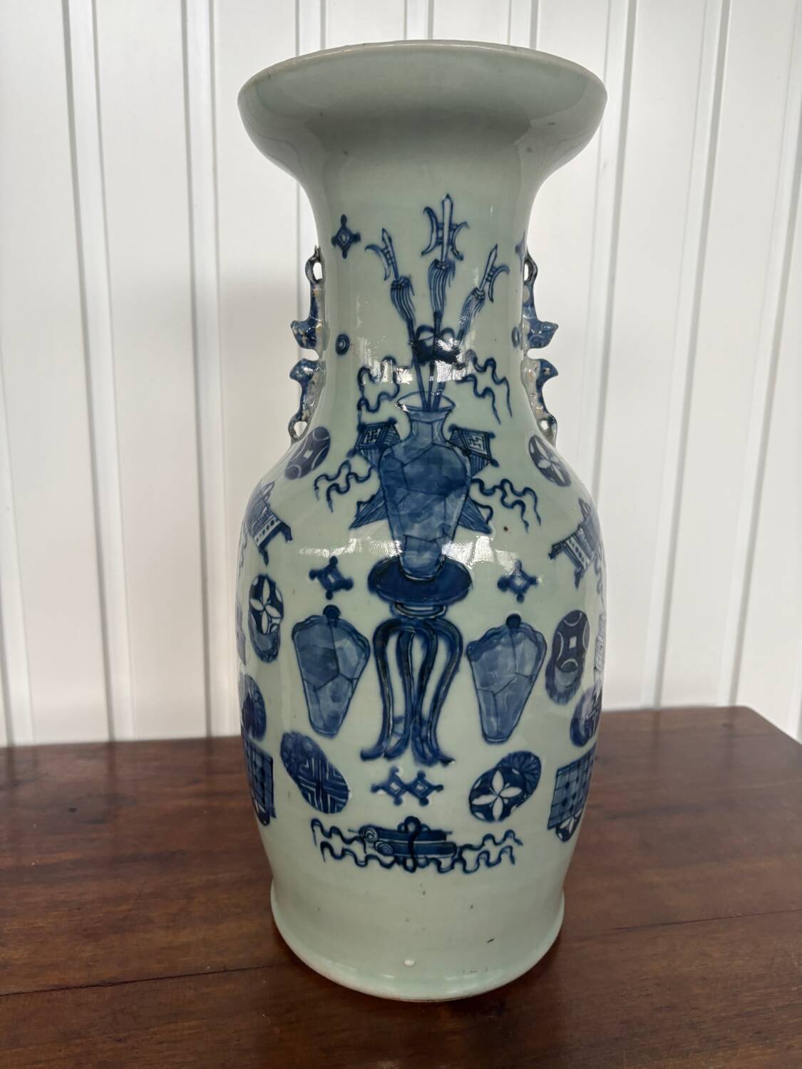 Grand vase balustre en porcelaine bleu, Chine, fin XIX ème