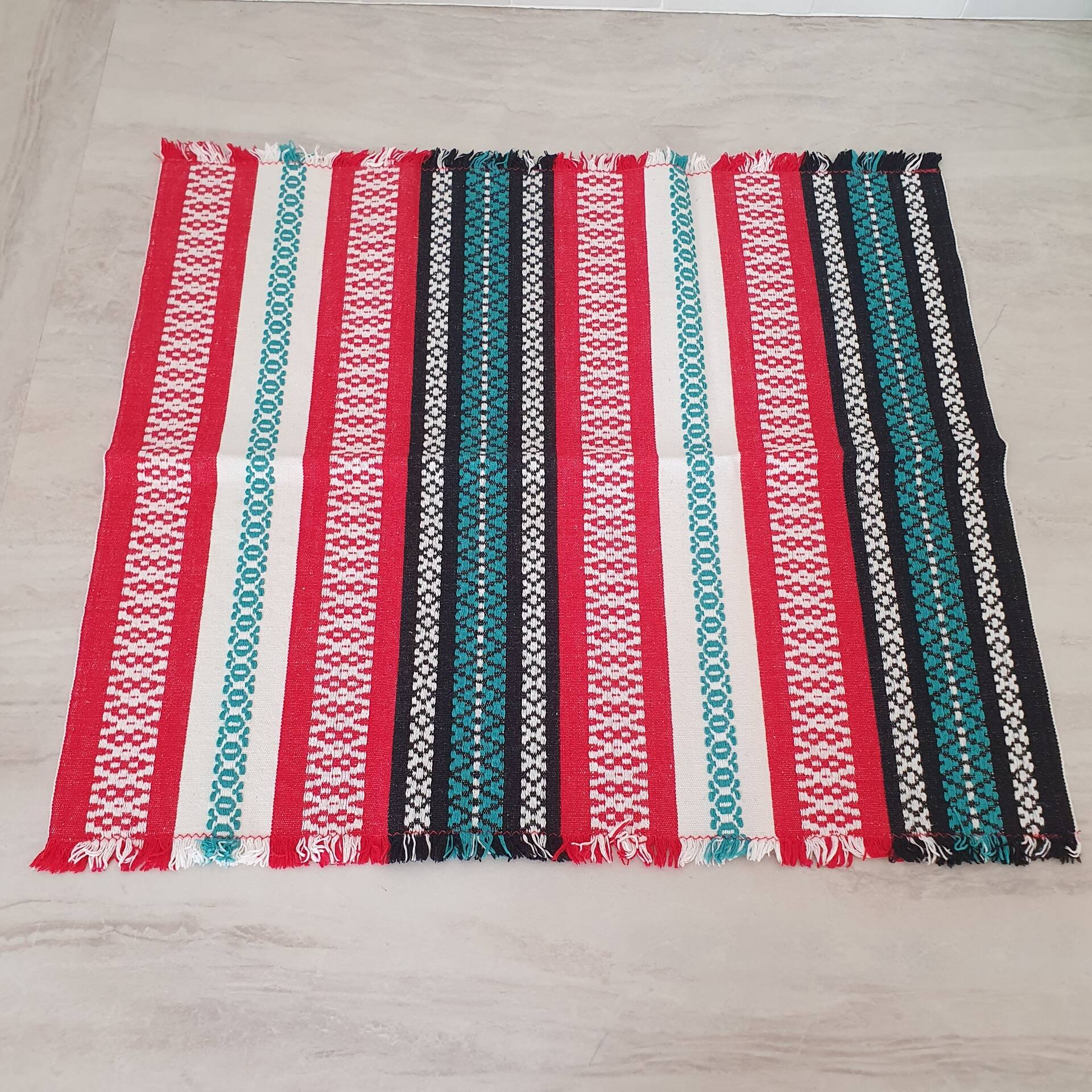 Set of 6 Catalan fabric napkins 48 x 42 cm red black green white