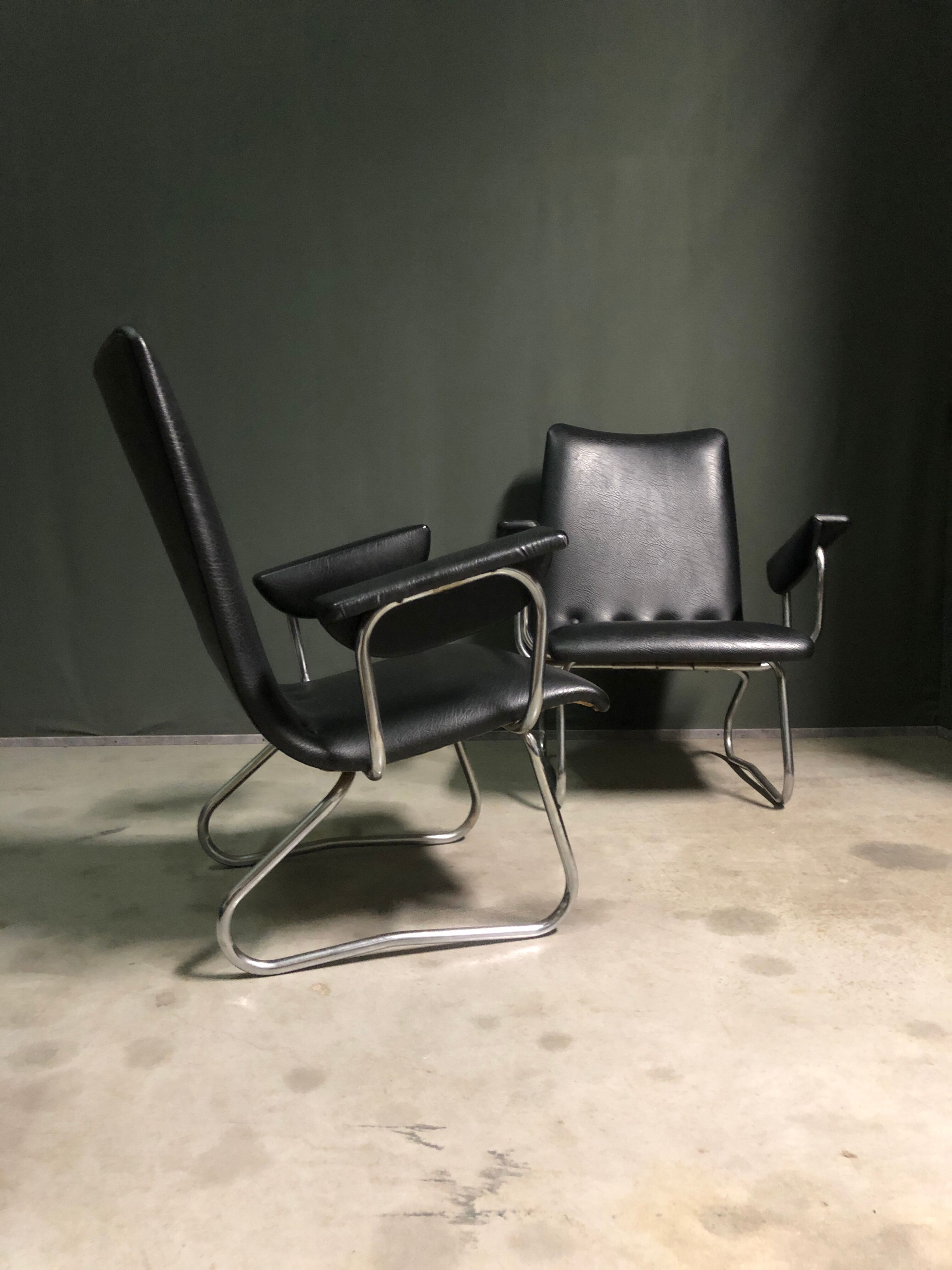 Pair of dutch lounge chairs 1960