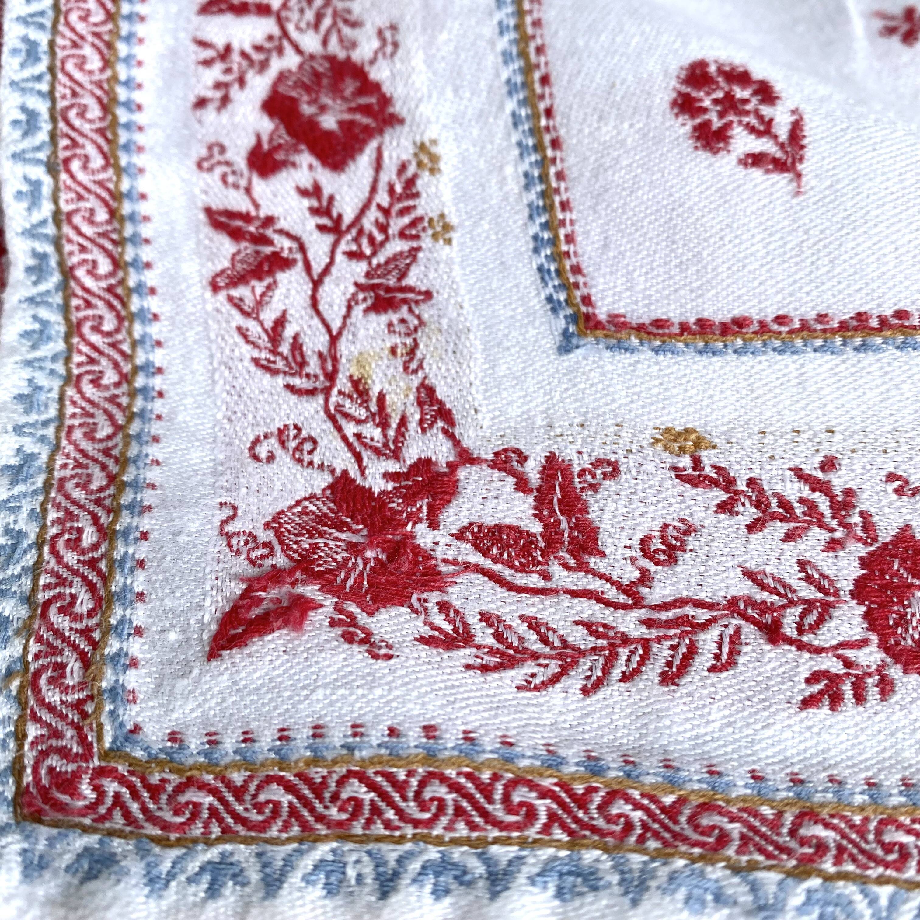 Serviettes de table anciennes brodées en coton