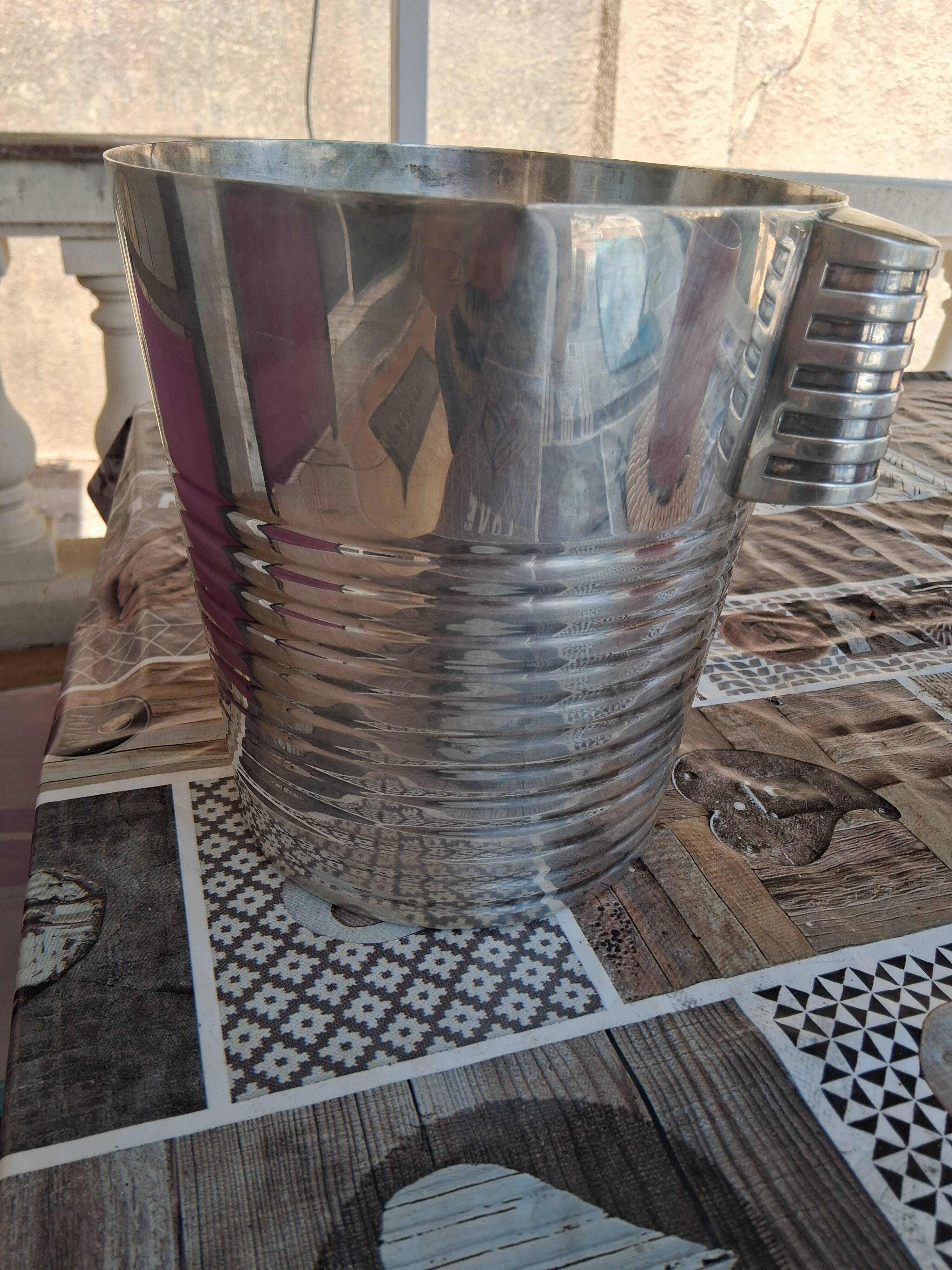 Christofle champagne bucket model Waves