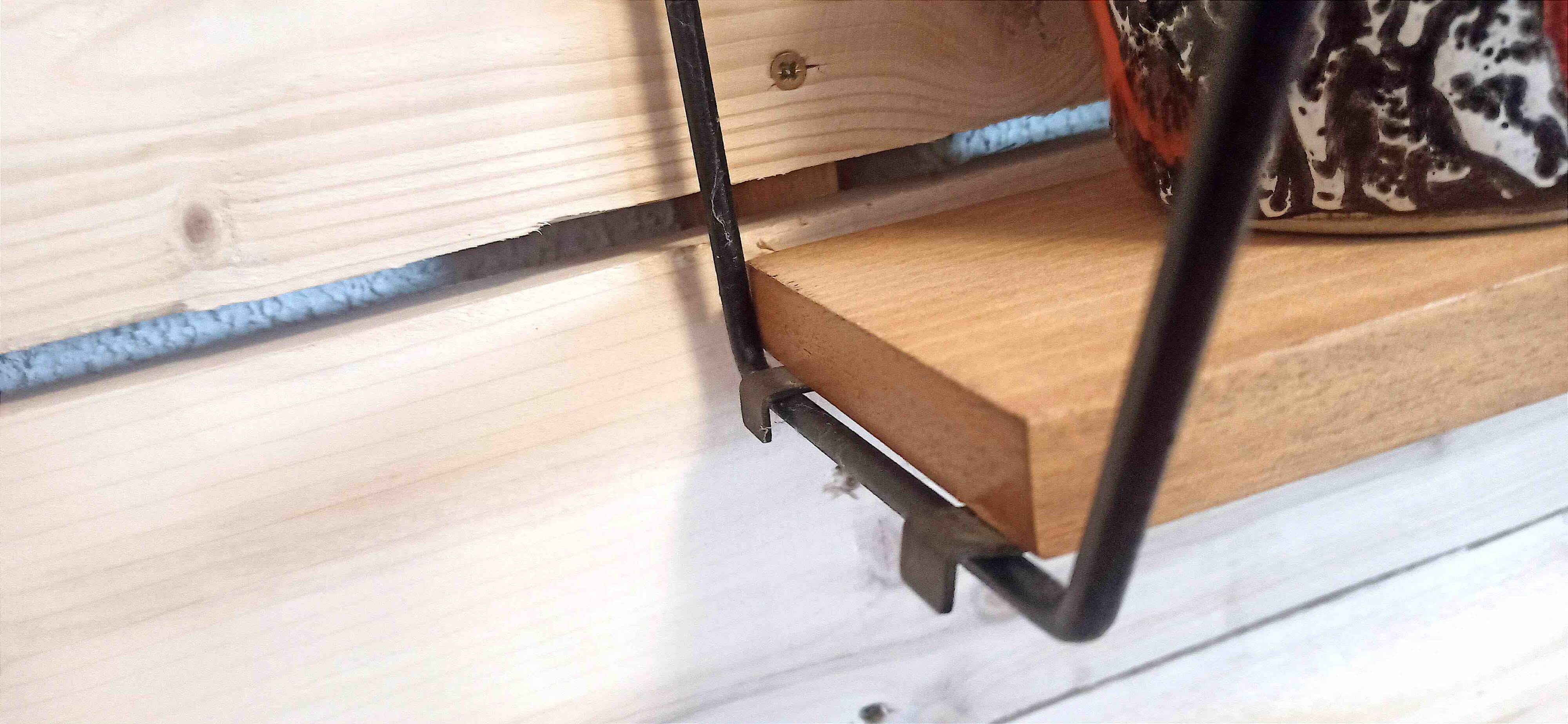 Etagère murale teck 3 étagères style Nils Strinning, 1950s
