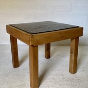 Table basse en orme et ardoise par Maison Regain 1970