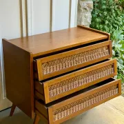 Scandinavian chest of drawers in oak and rattan from the 50s/60s.