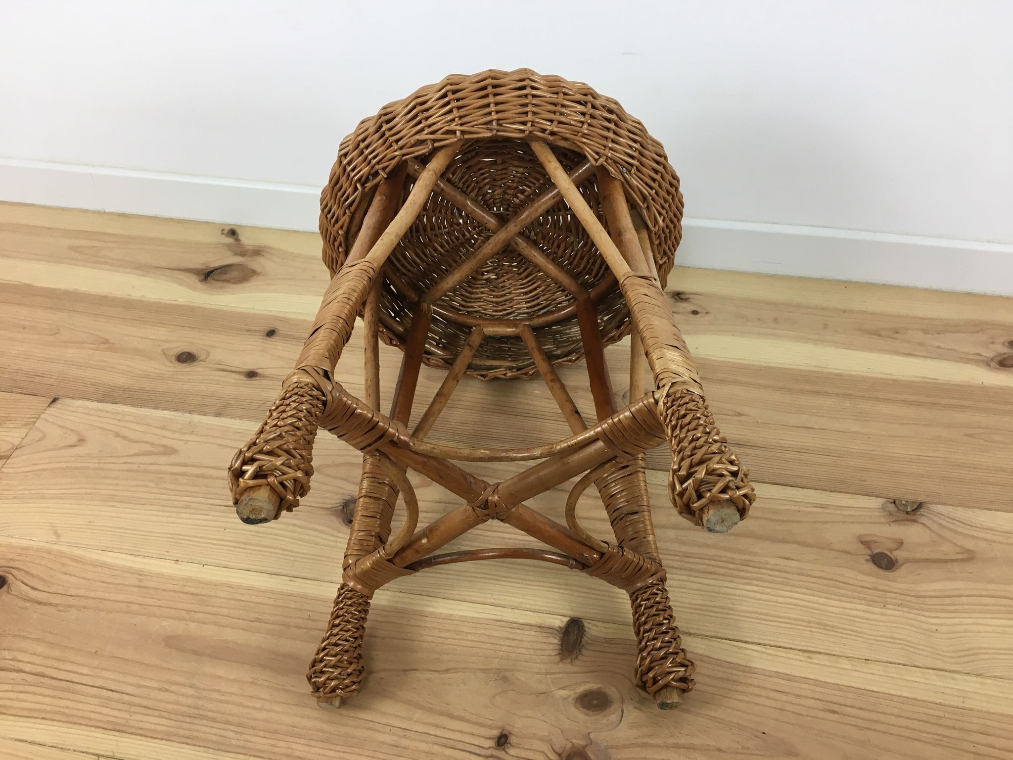 Wicker/rattan, 46cm height