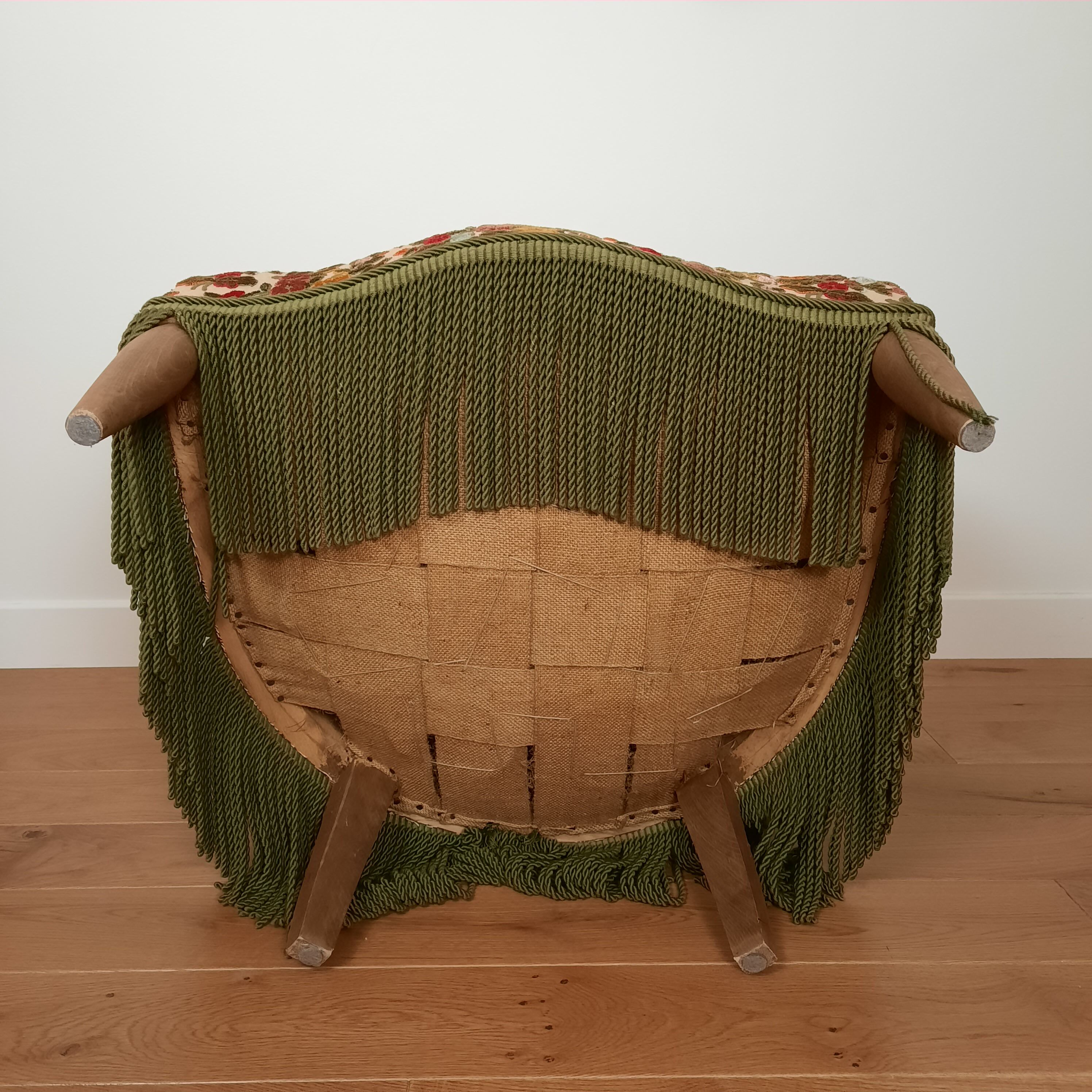 Toad chair
