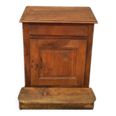Walnut desk from the early 19th century.