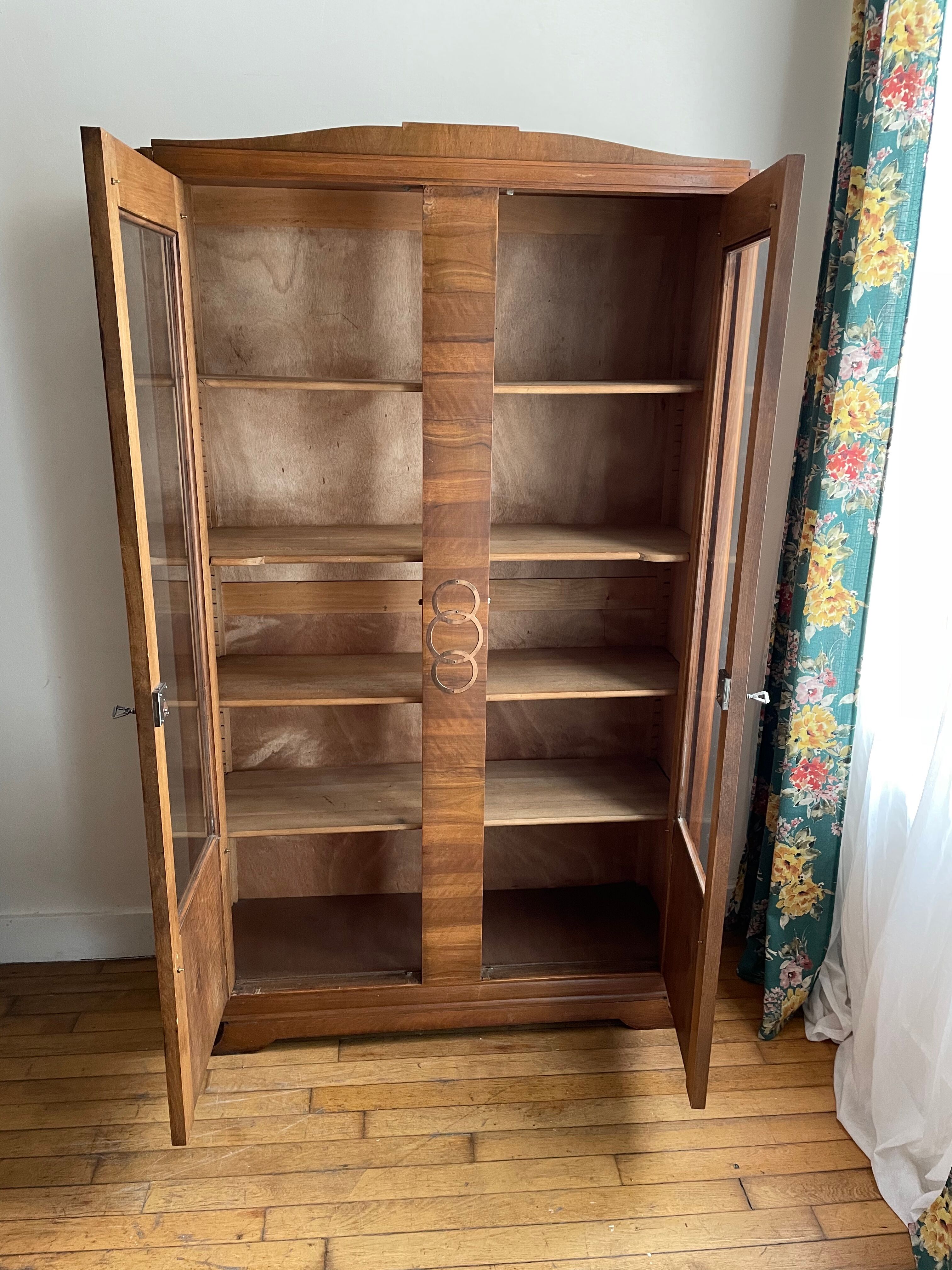 Art Deco glass cabinet