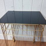 Table vinyl holder and turntable vintage record