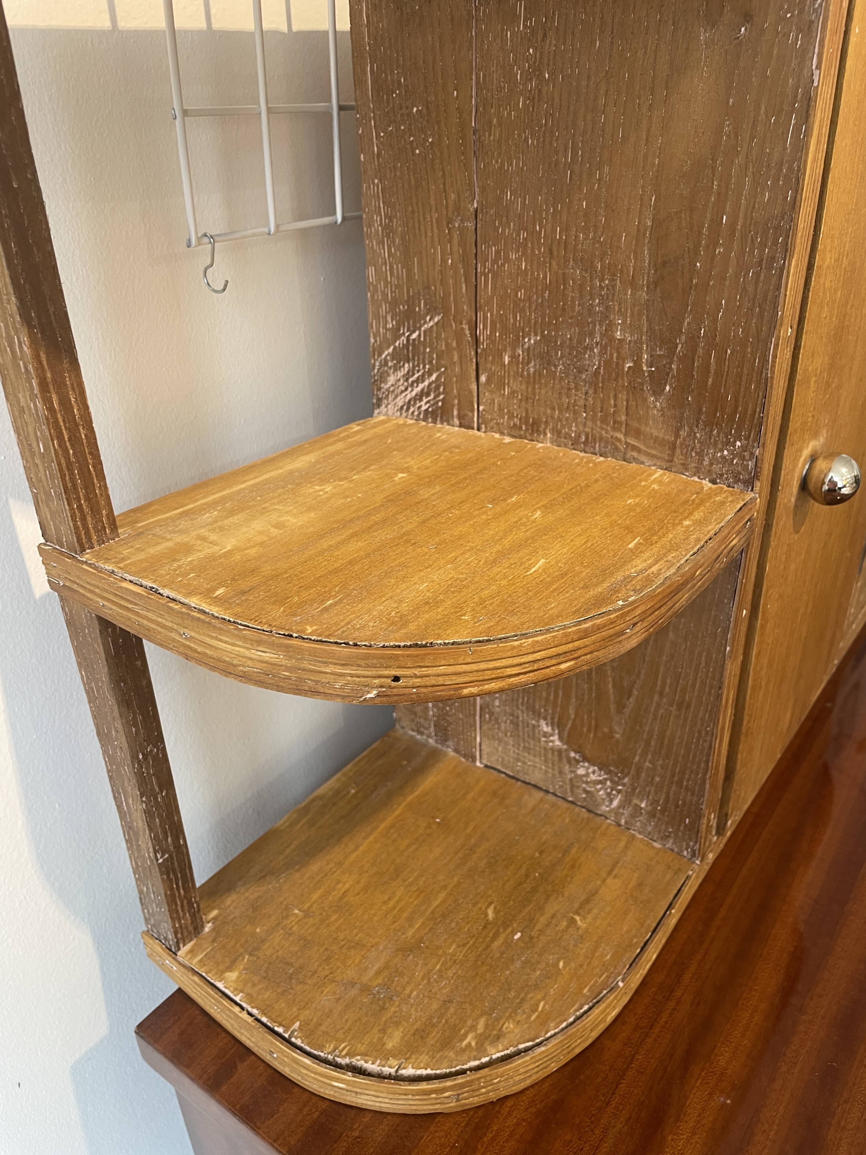 Armoire à pharmacie en bois