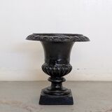 Medici style cast iron garden basin, circa 1890