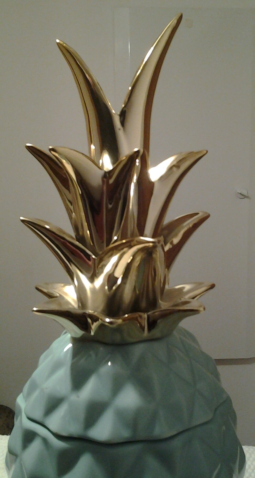 Ceramic pineapple