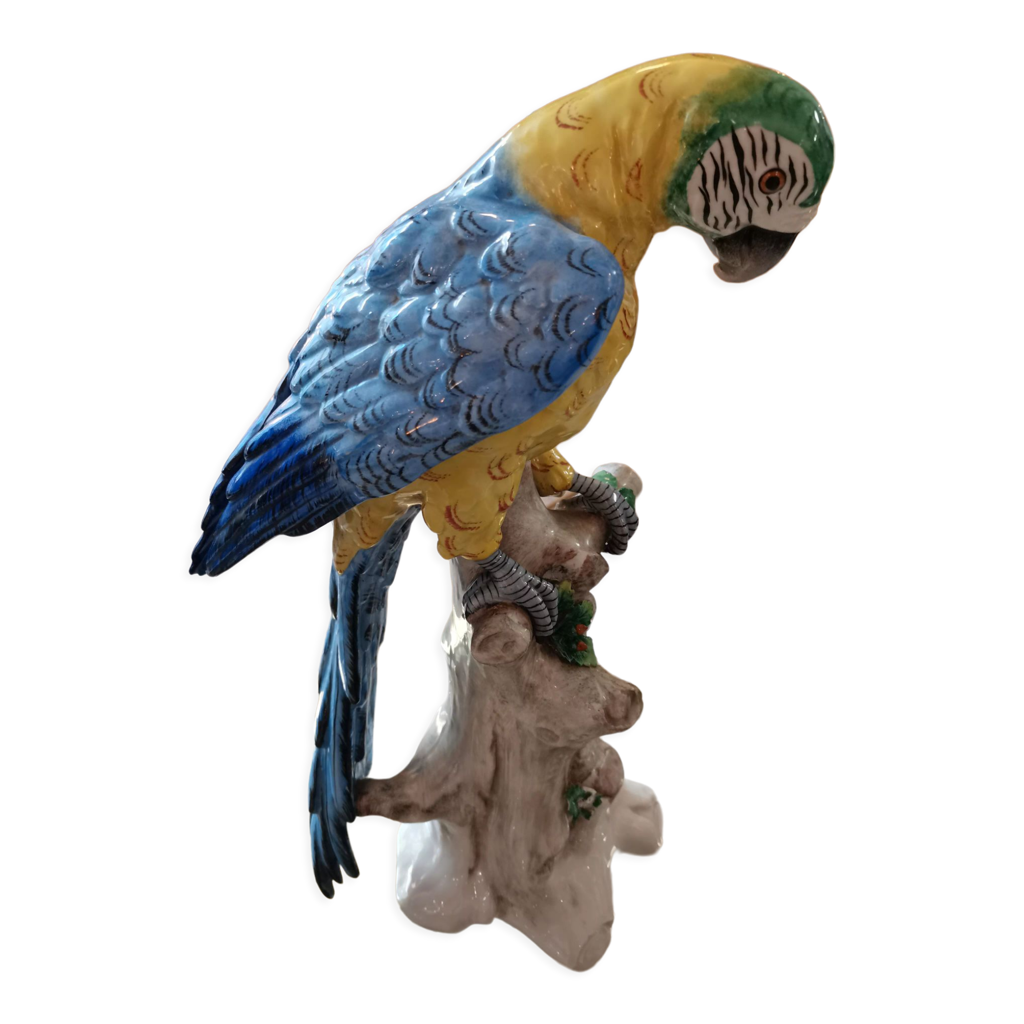 Porcelain macaw