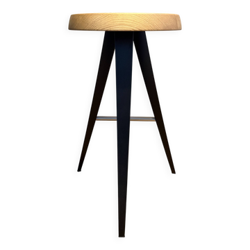 Tabouret Mexique 531 Charlotte Perriand Chêne naturel et pieds noirs, neuf