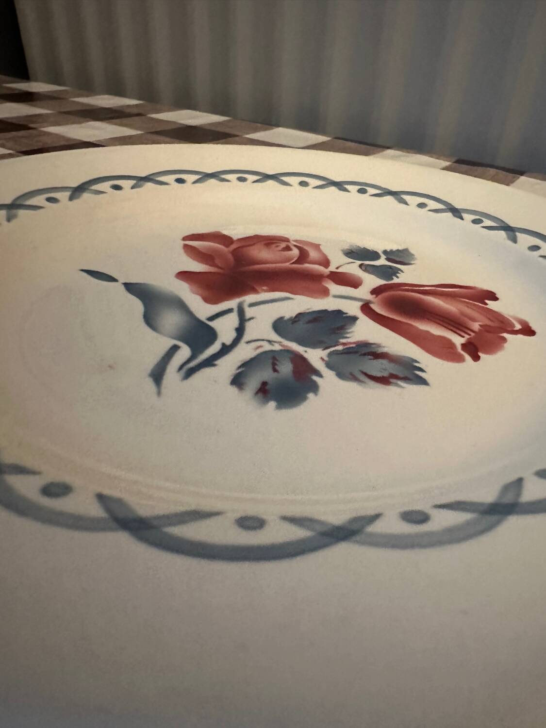 2 assiettes creuses, 1 assiette plate Digoin Sarreguemines service, "Cannes", 1930