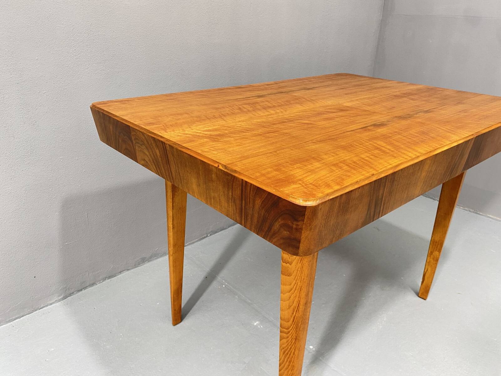 Table à manger réglable en noyer par Setona, années 1950, Tchécoslovaquie