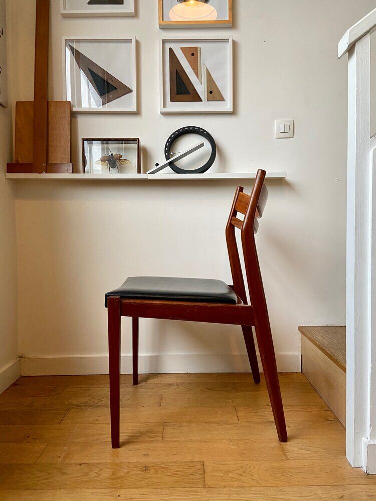 Chaise scandinave en teck et skaï noir
