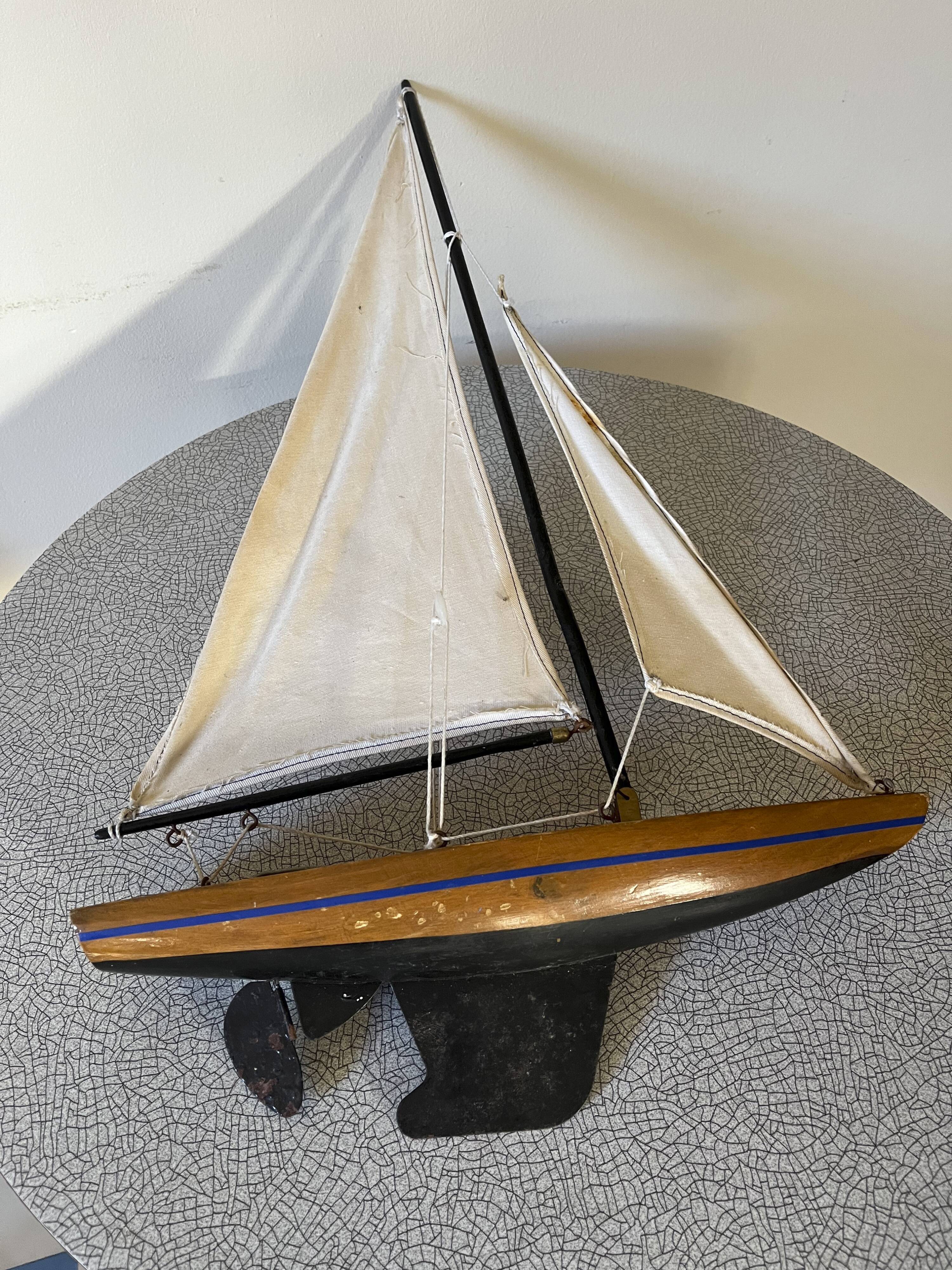 Vintage basin sailboat 60s