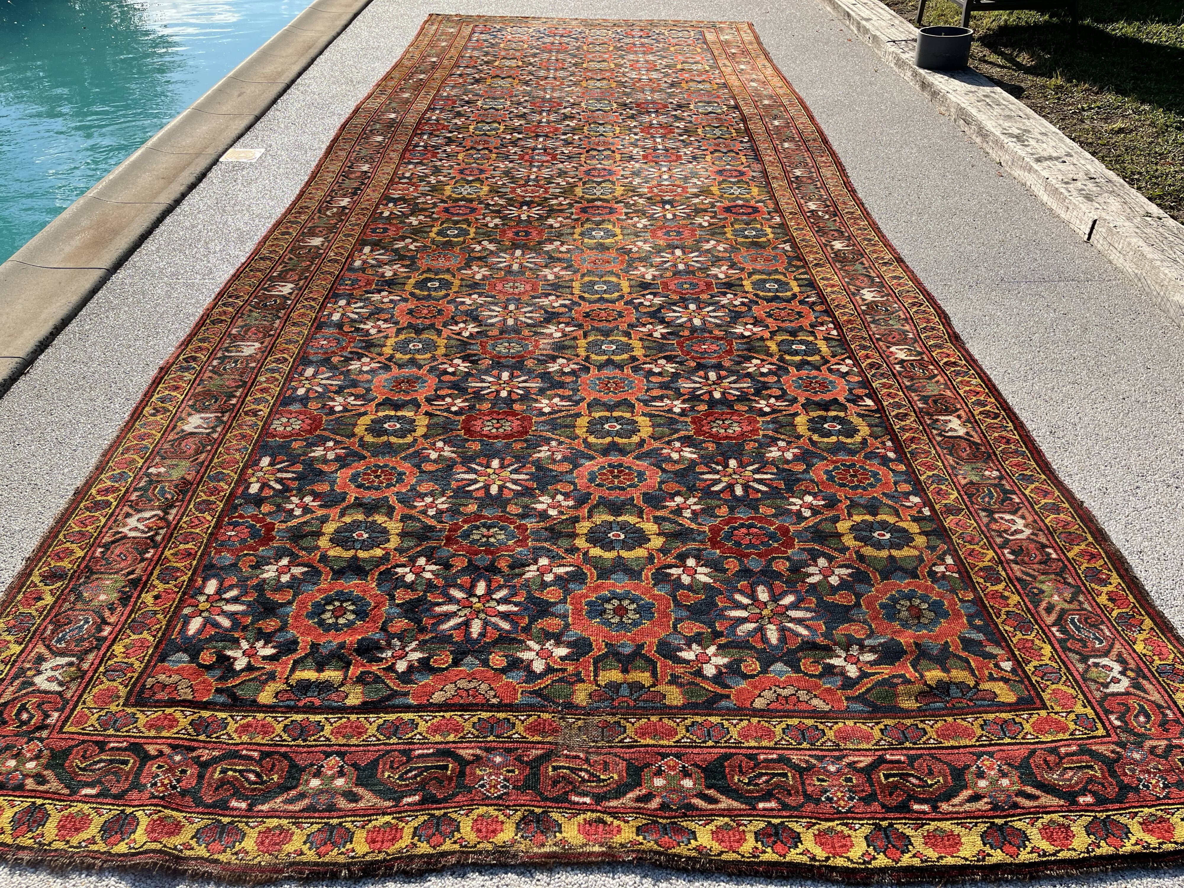 Carpet Veramine, Kurdish around 1880