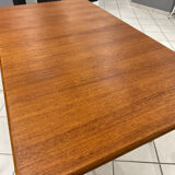 Large extendable Scandinavian table in vintage teak from the 1970s.