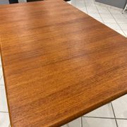 Large extendable Scandinavian table in vintage teak from the 1970s.