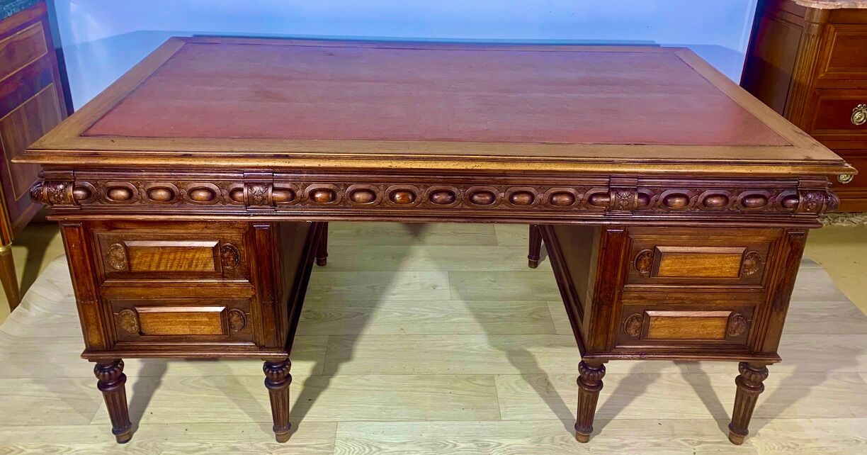 Renaissance style desk in solid oak, richly carved