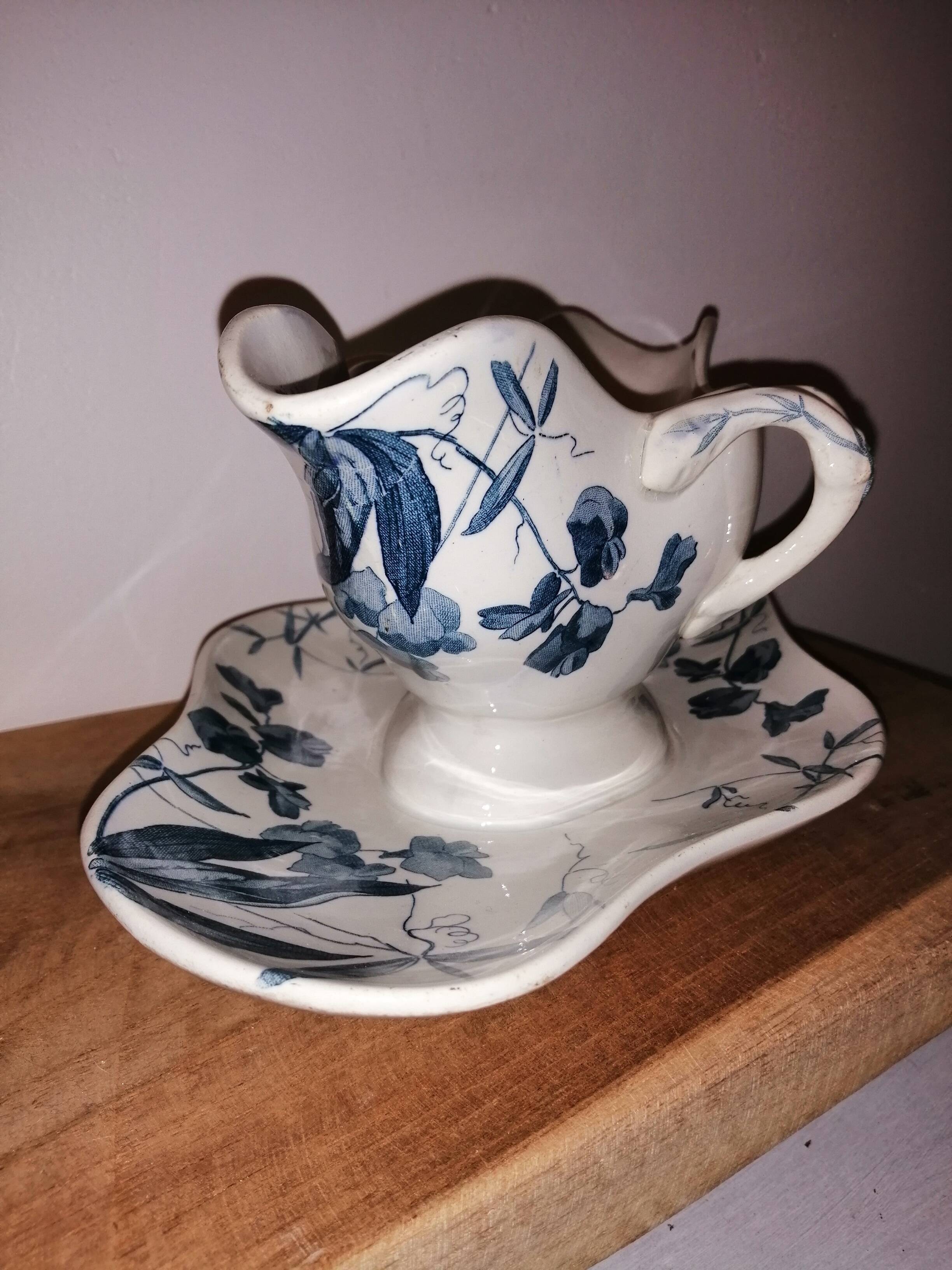 Porcelain saucer