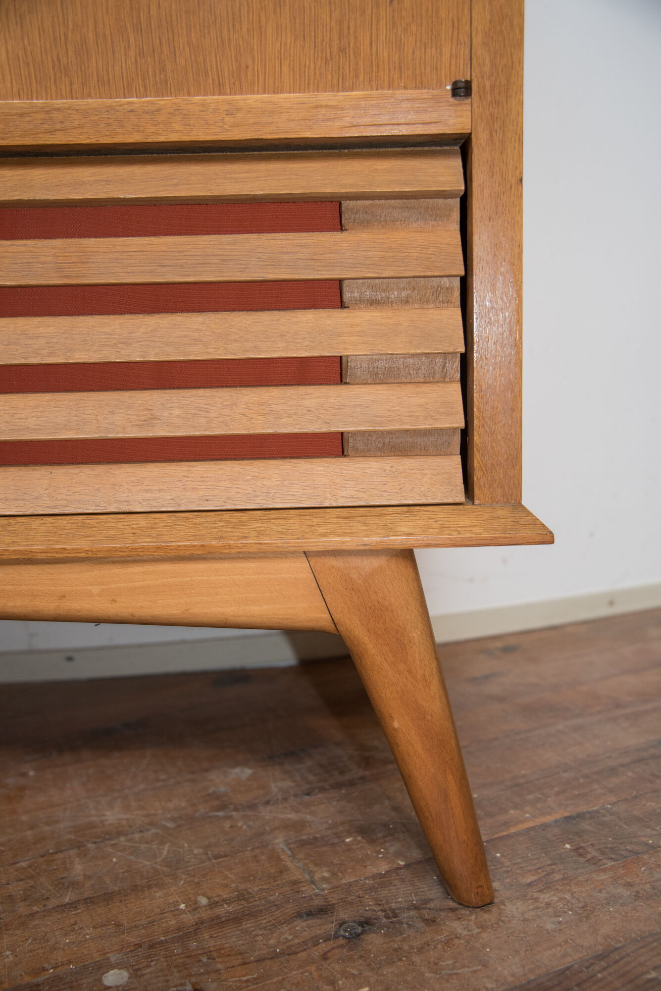 1950s vinyls dresser