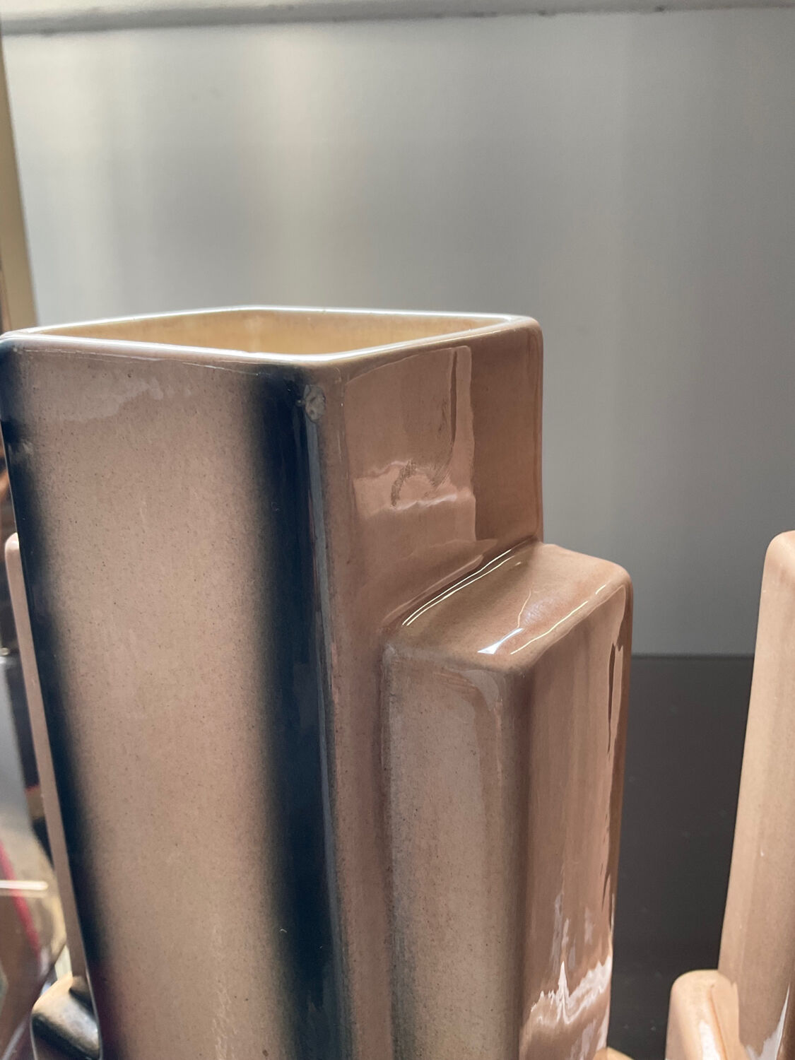 Pair of Skycraper Art Deco vases in glazed ceramic