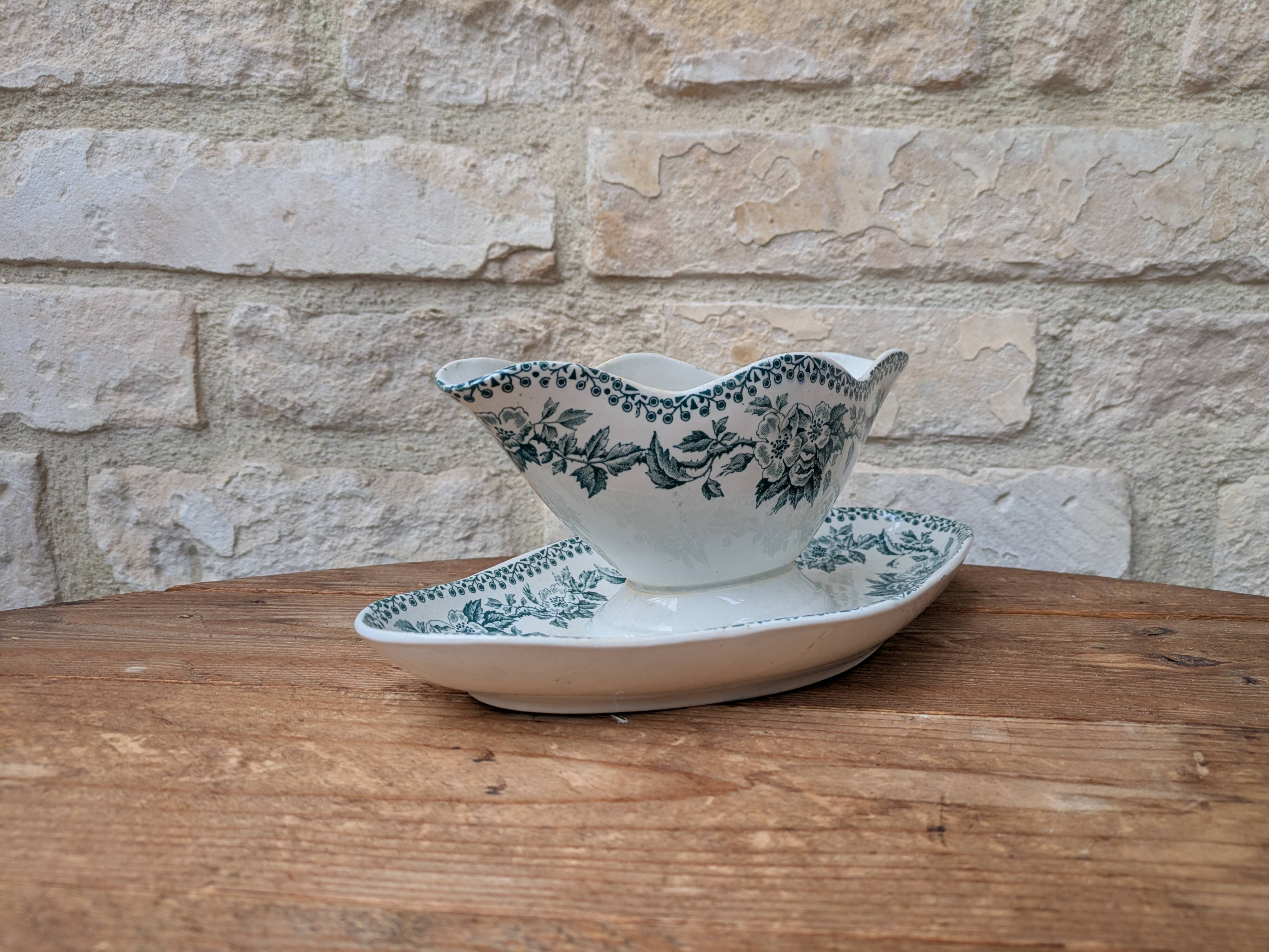 Old sauce boat on fixed frame Guadeloupe Saint Amand ceramic model