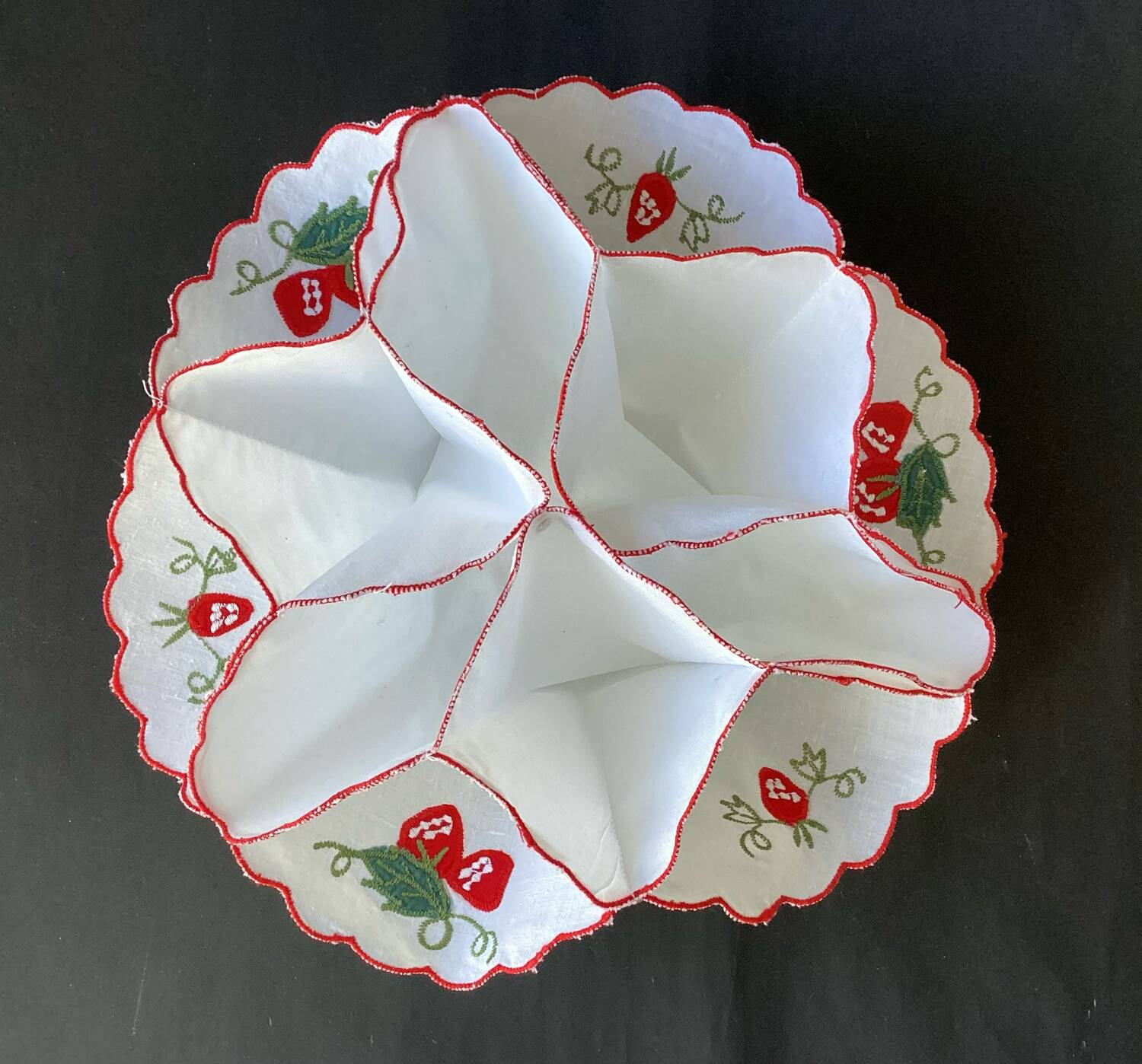 Honeycomb placemat - vintage