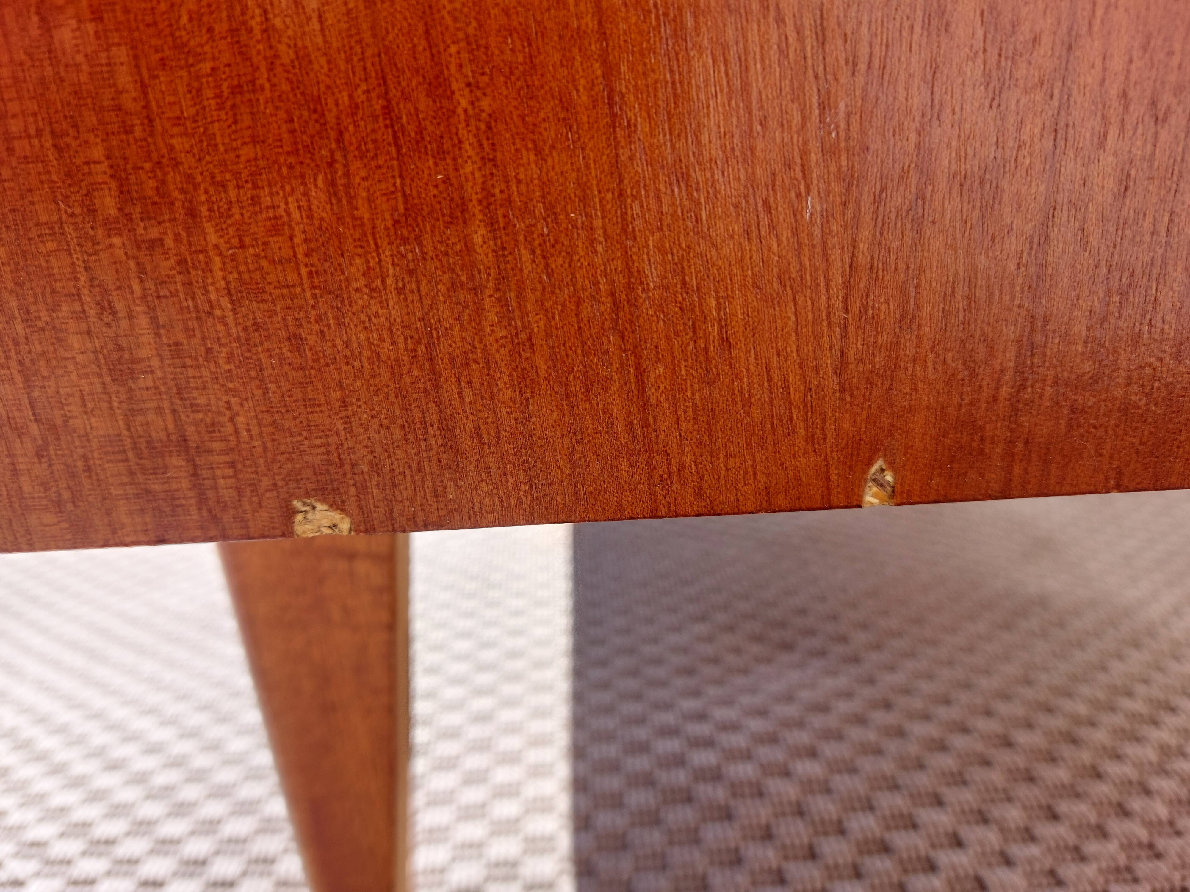 Scandinavian style commode