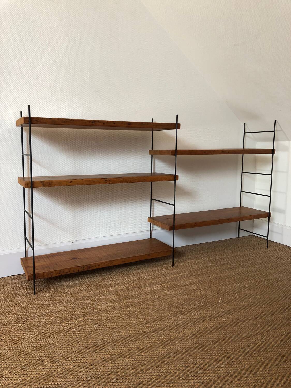 Wall shelf