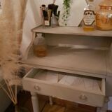 Coiffeuse ancienne relookee