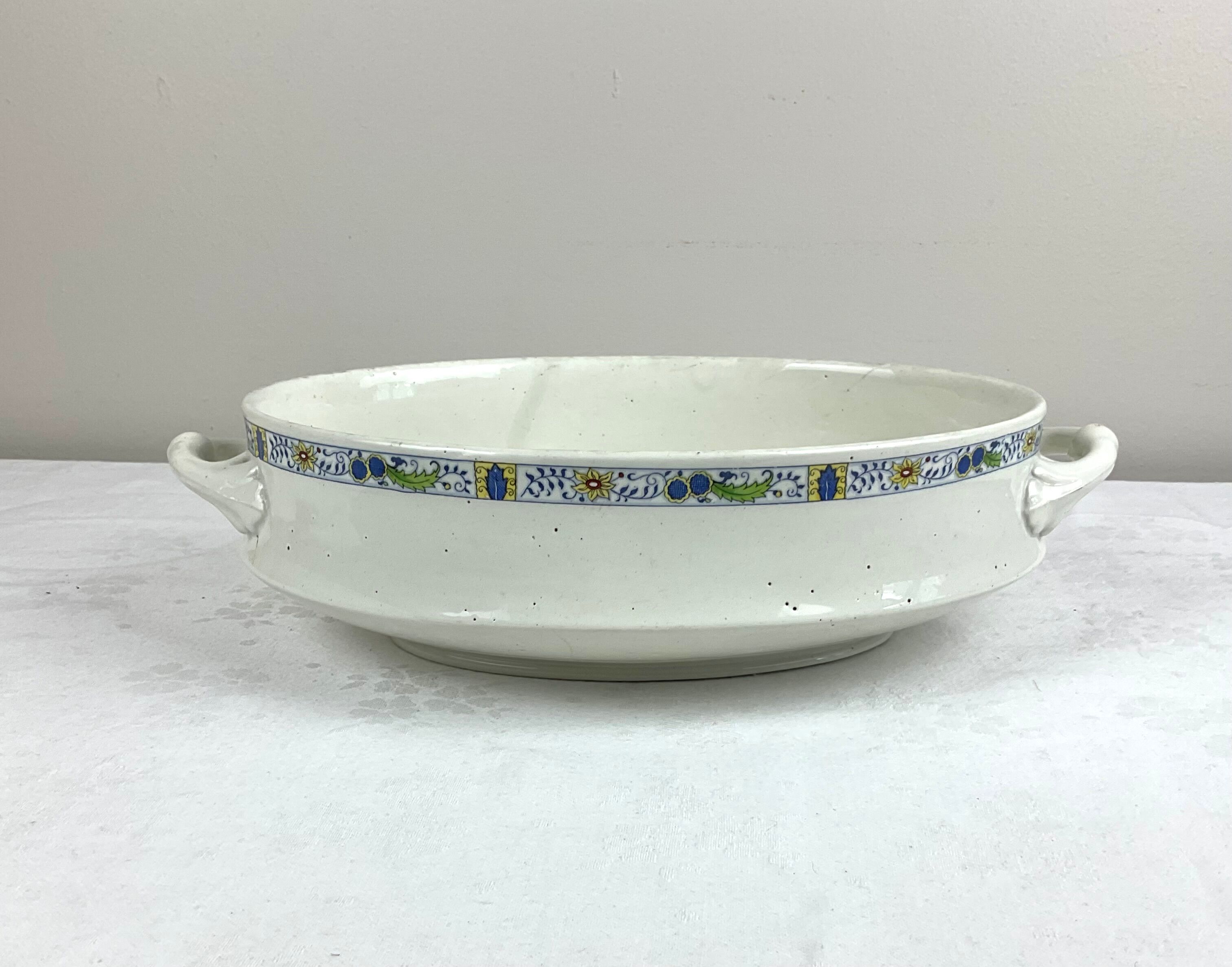 Very old vegetable service