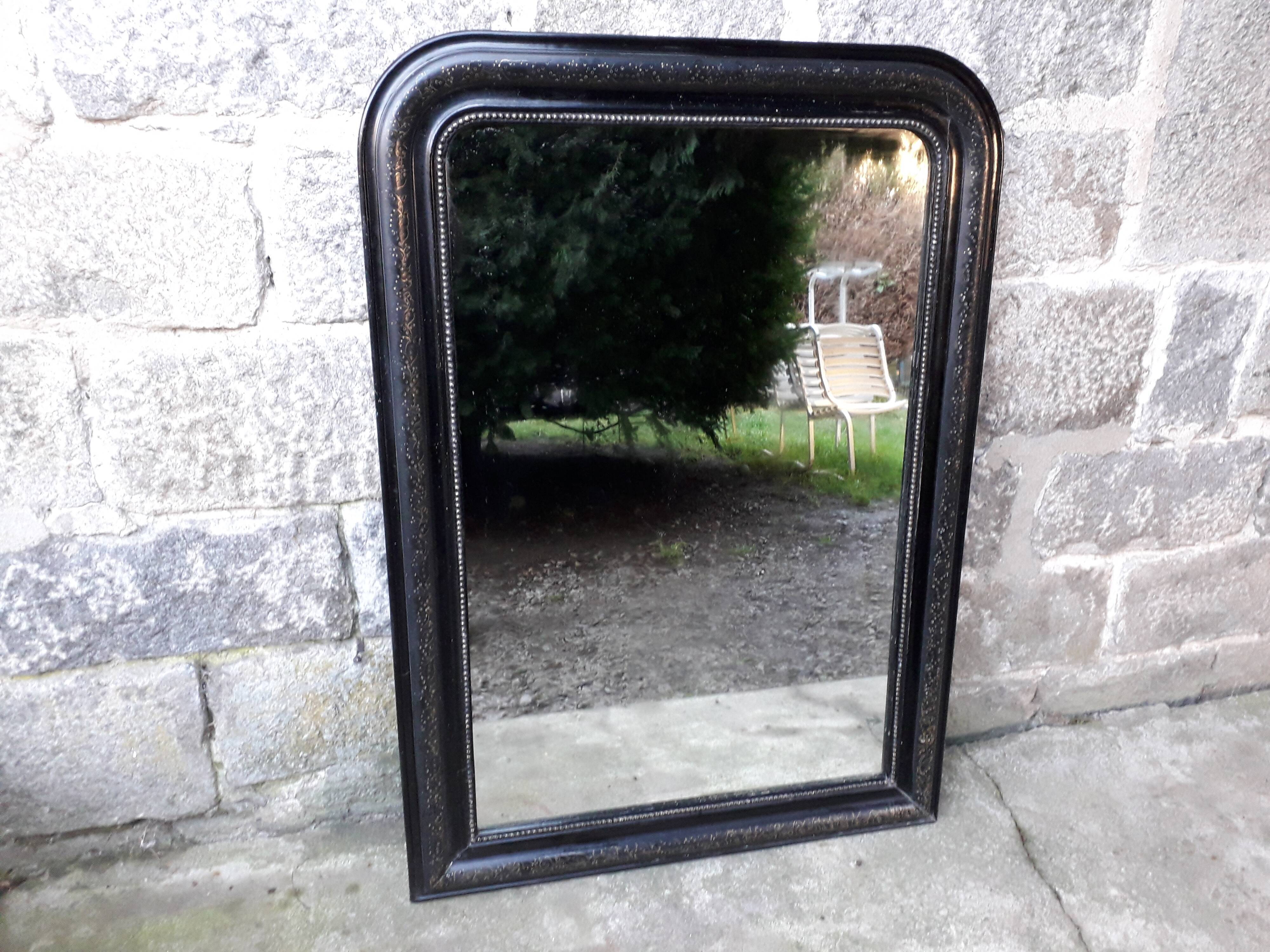 Black Louis Philippe mirror 130 cm × 93 cm